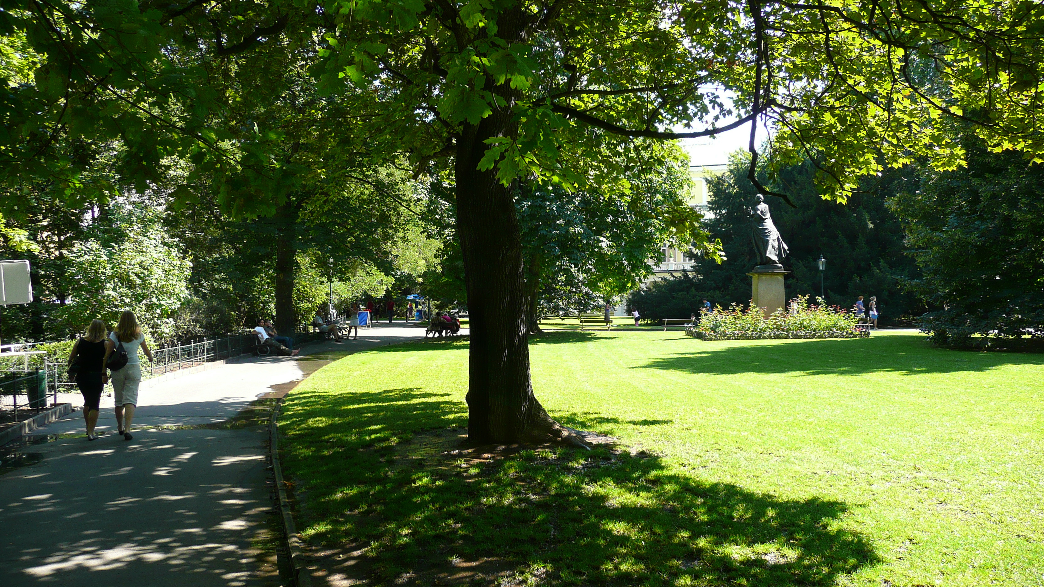 Picture Czech Republic Prague Zofin Garden 2007-07 26 - Around Zofin Garden