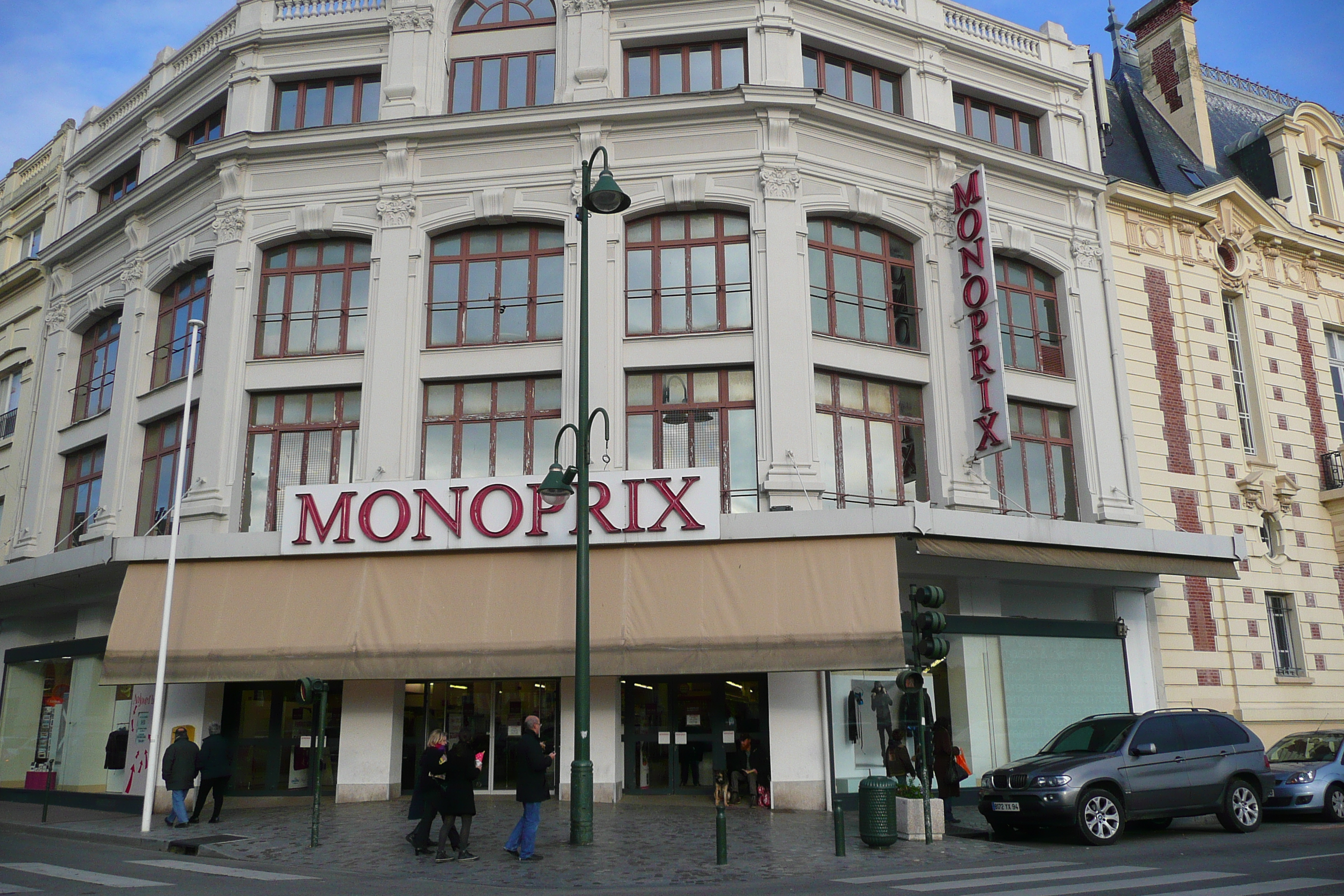 Picture France Trouville 2008-10 52 - Center Trouville