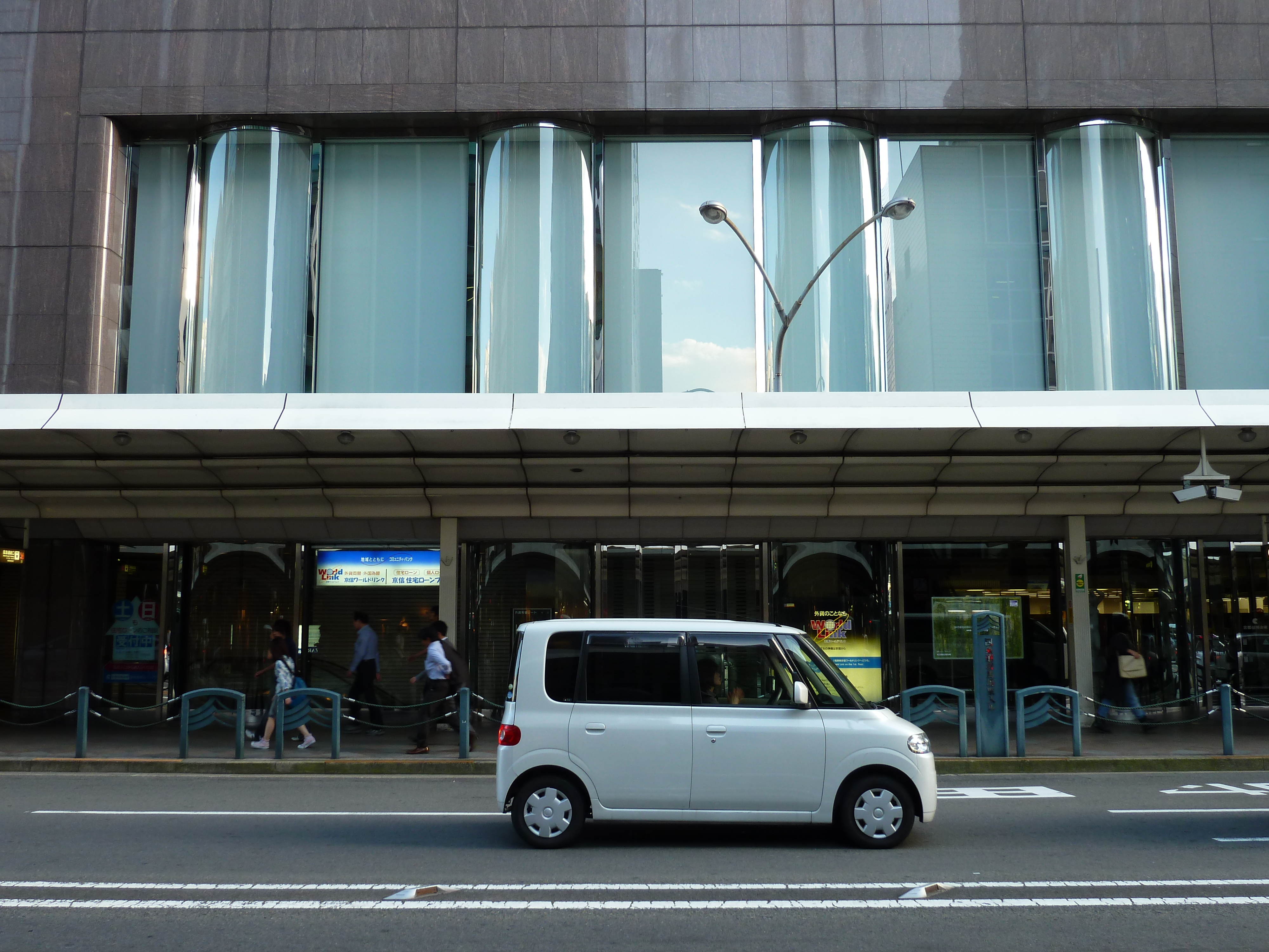 Picture Japan Kyoto Shijo dori 2010-06 30 - Tours Shijo dori