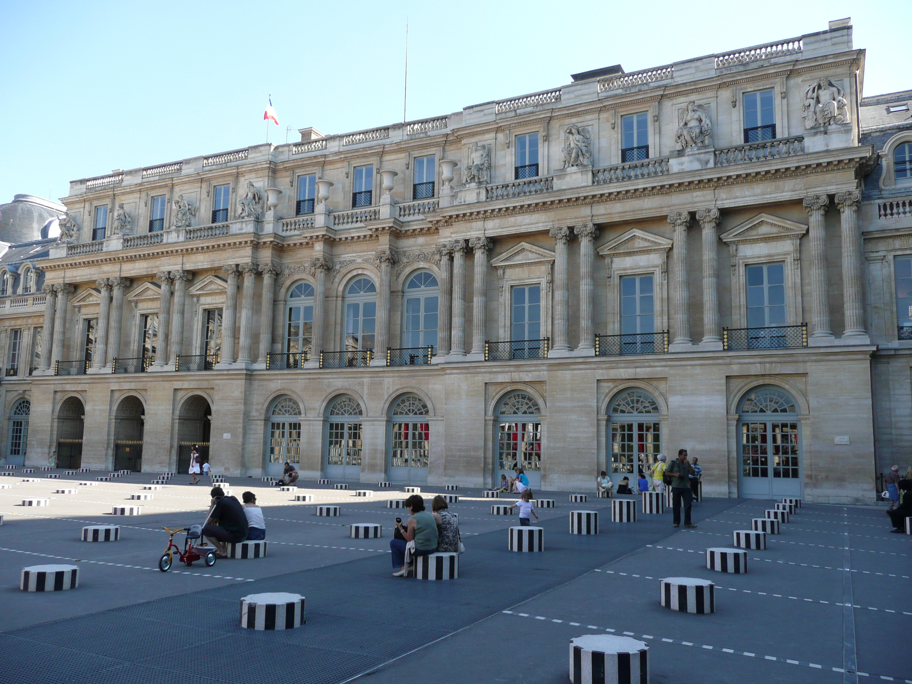 Picture France Paris Palais Royal 2007-08 114 - History Palais Royal