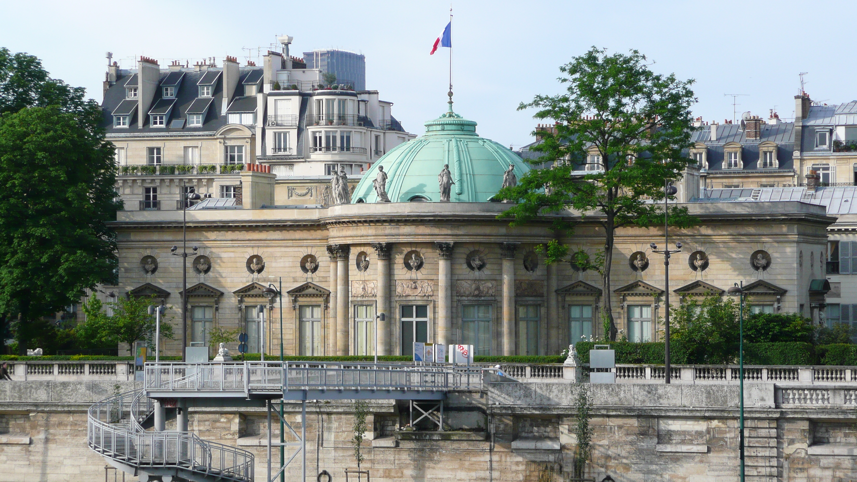 Picture France Paris The Bridges of Paris 2007-06 13 - Around The Bridges of Paris