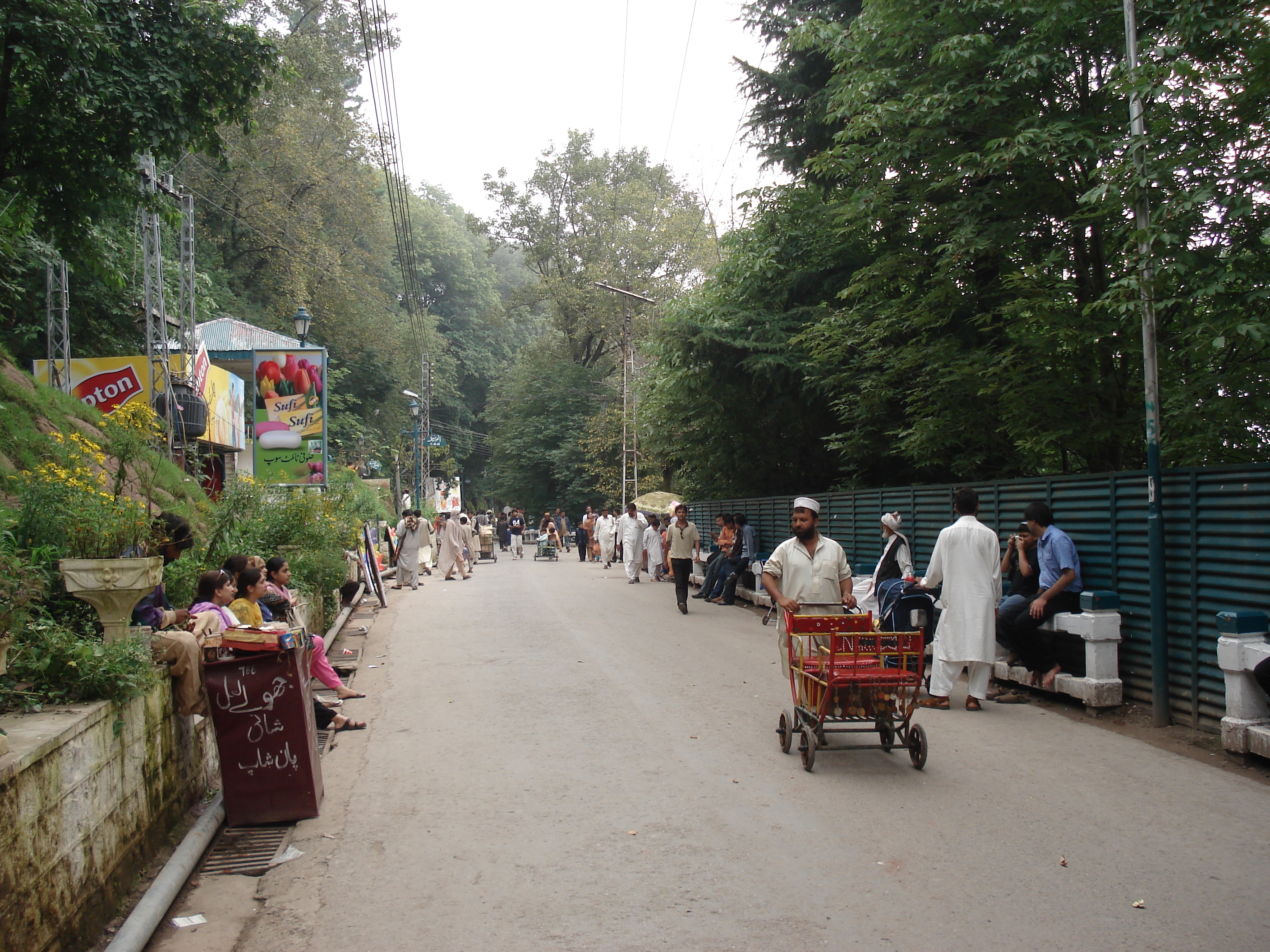 Picture Pakistan Murree 2006-08 20 - Discovery Murree