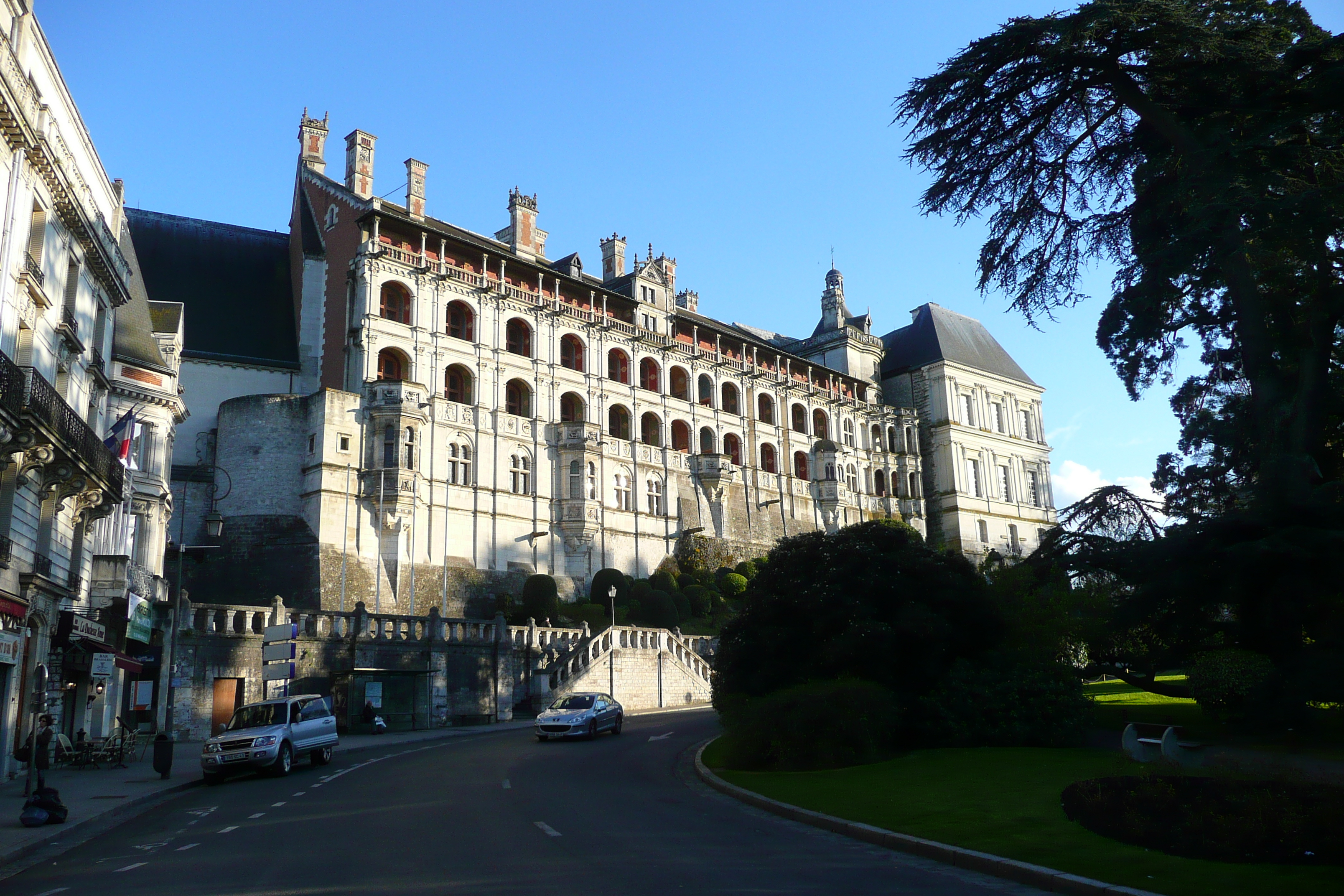 Picture France Blois 2008-04 0 - Around Blois