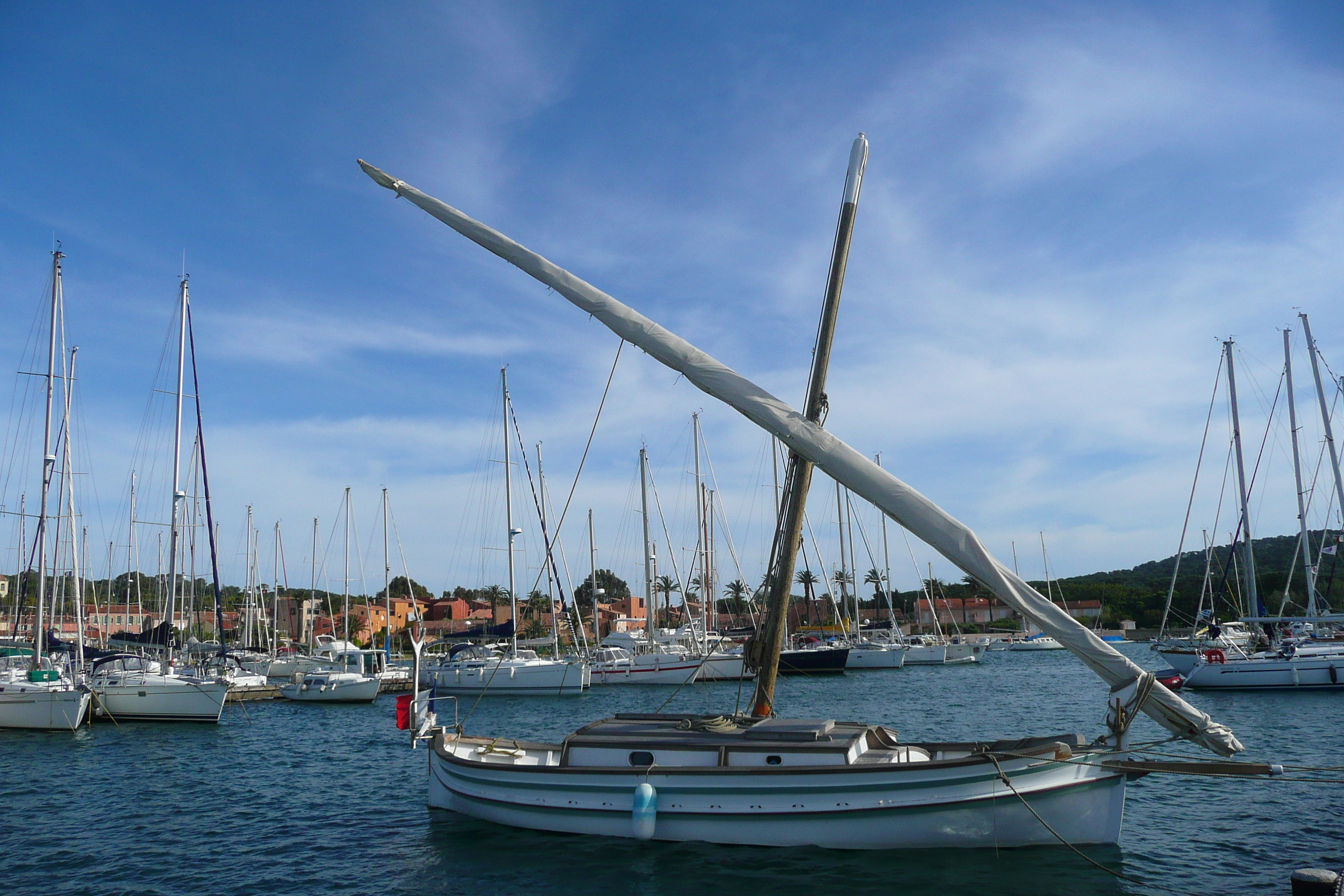 Picture France Porquerolles Island Porquerolles harbour 2008-05 43 - Tour Porquerolles harbour