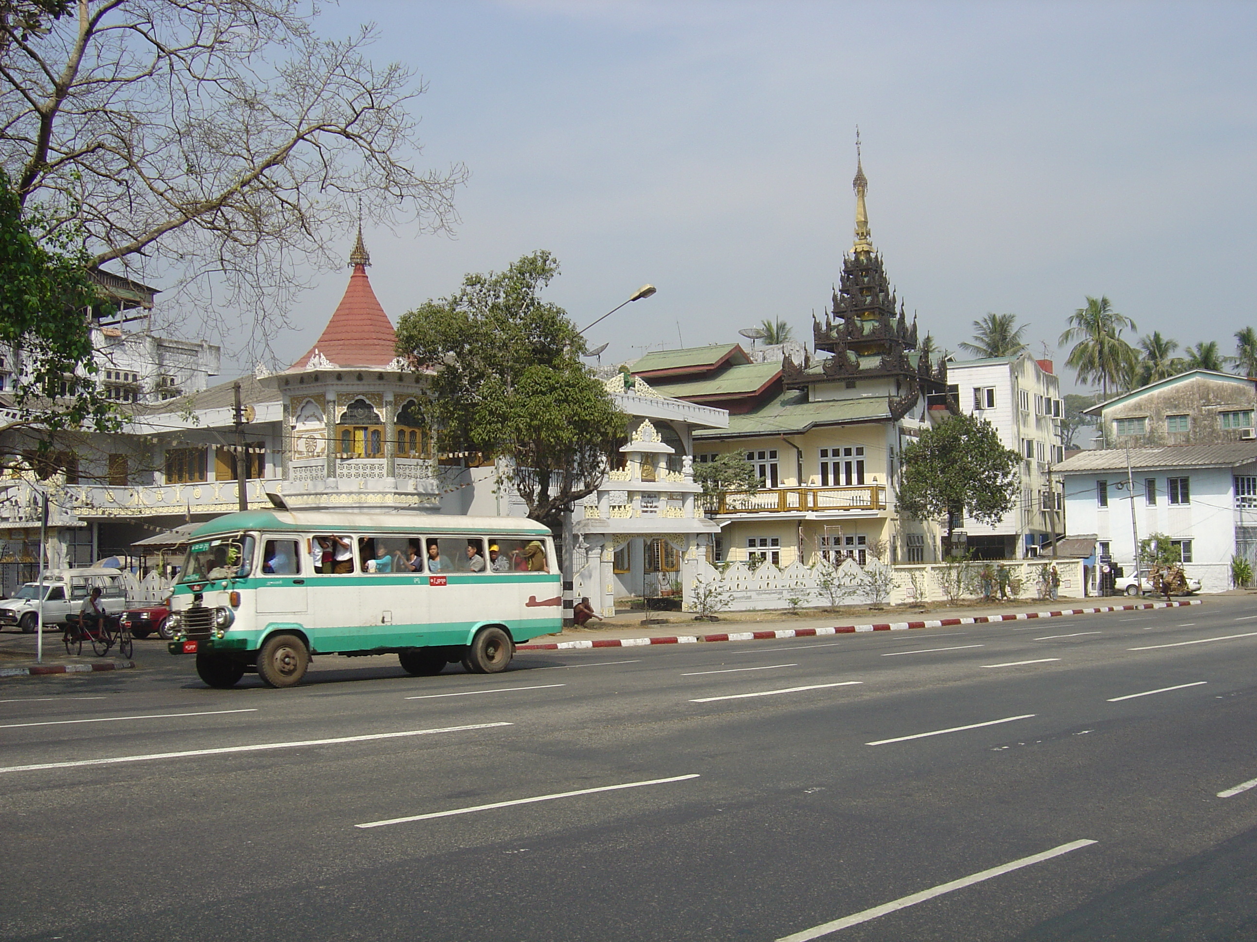 Picture Myanmar Yangon 2005-01 99 - Center Yangon