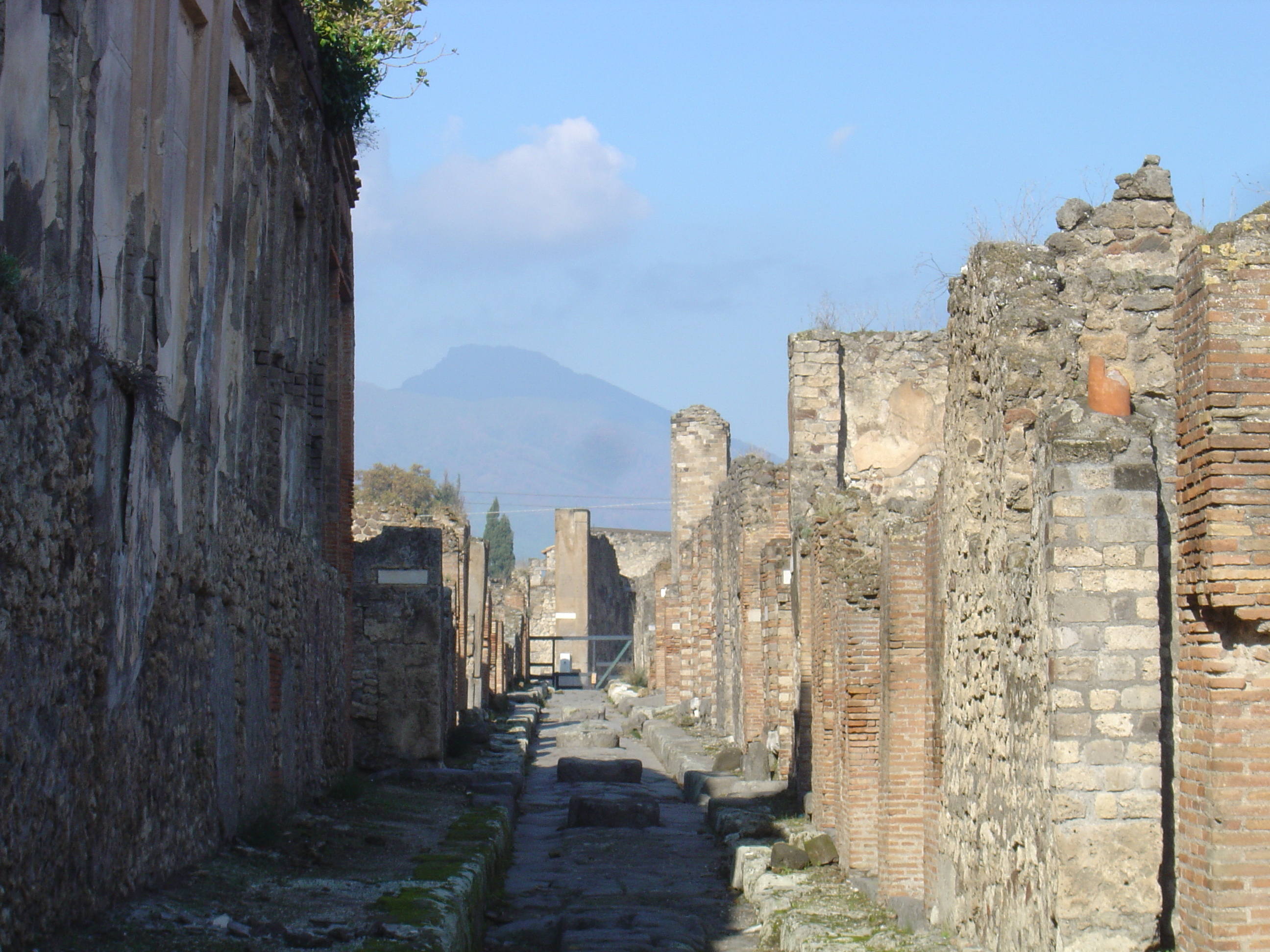 Picture Italy Pompei 2004-11 26 - History Pompei