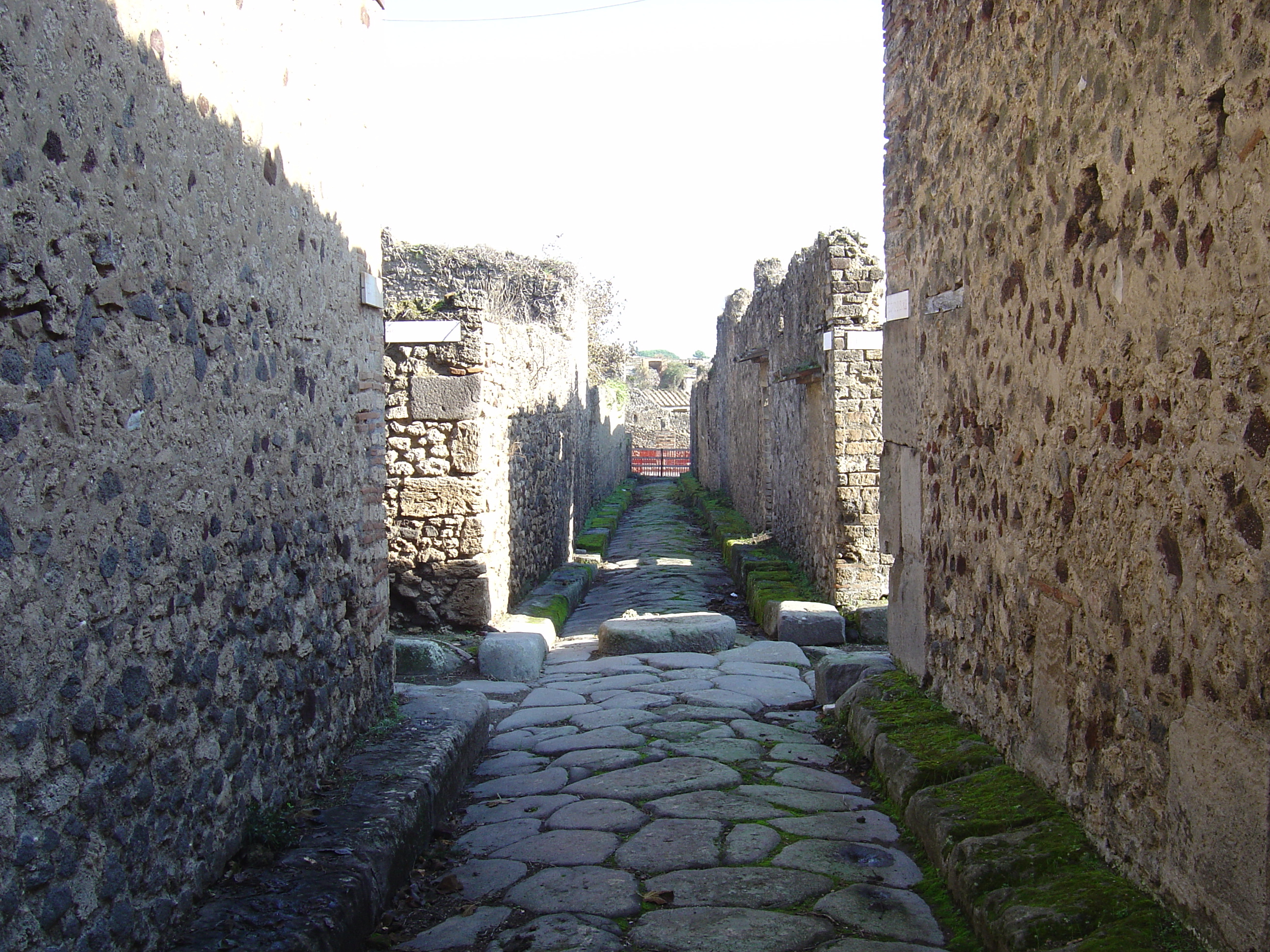 Picture Italy Pompei 2004-11 77 - Discovery Pompei