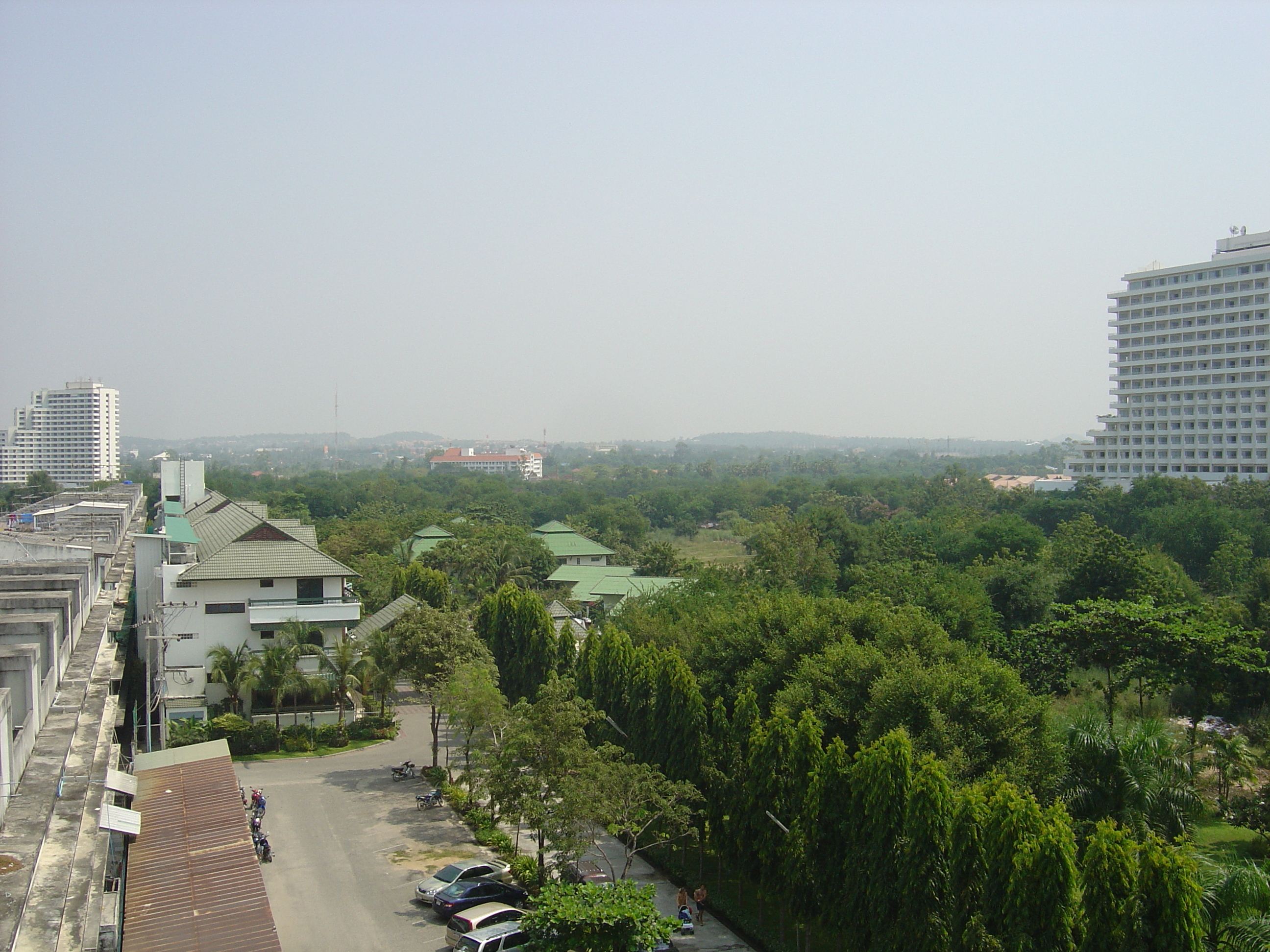 Picture Thailand Jomtien Beach Grand Jomtien Palace Hotel 2004-10 34 - Around Grand Jomtien Palace Hotel