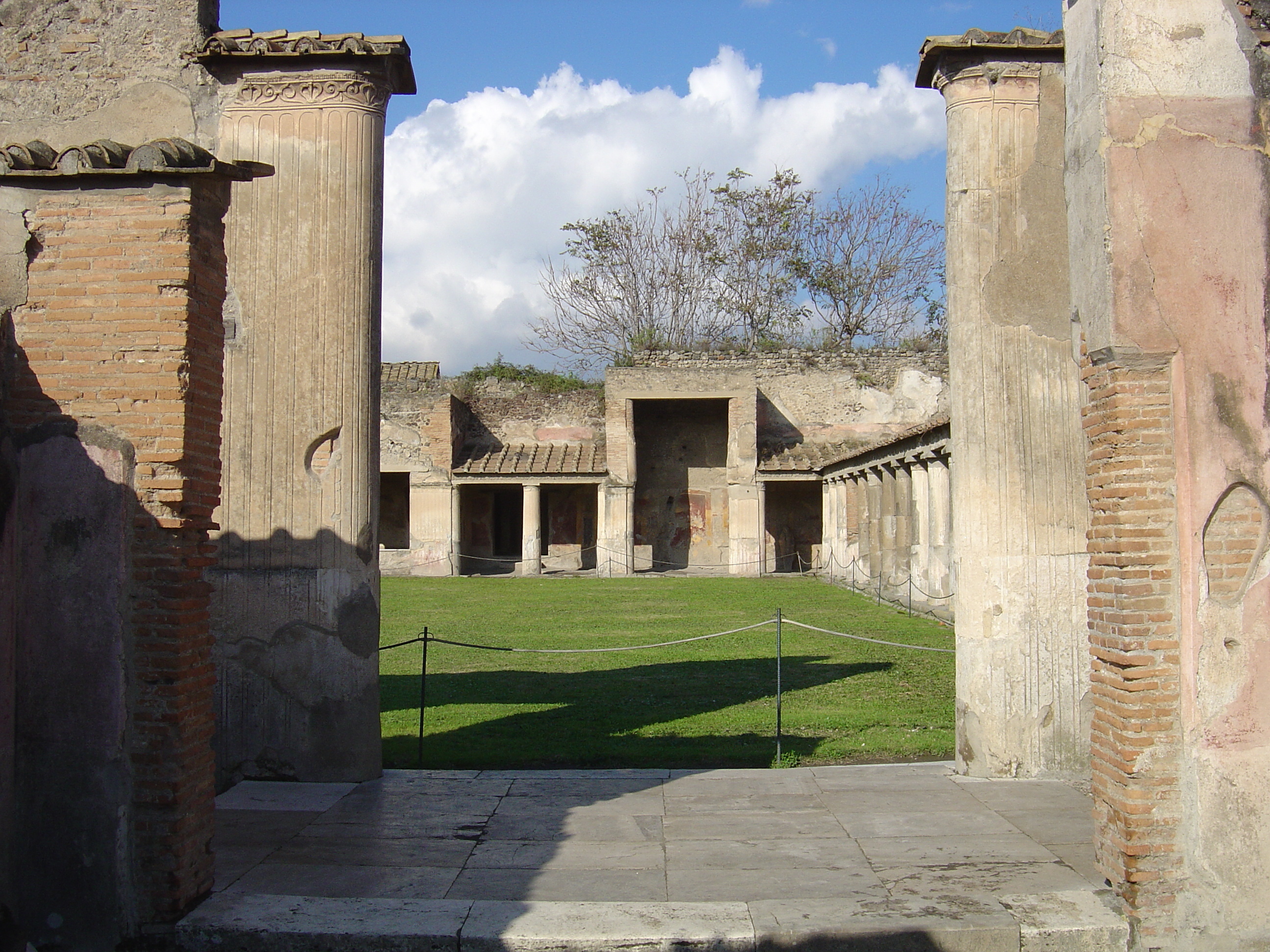 Picture Italy Pompei 2004-11 31 - History Pompei