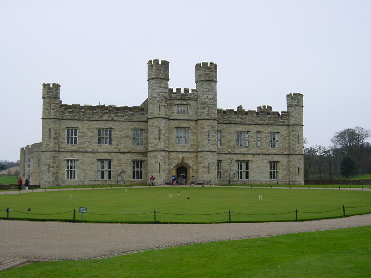 Picture United Kingdom Leeds castle 2001-04 31 - Tour Leeds castle