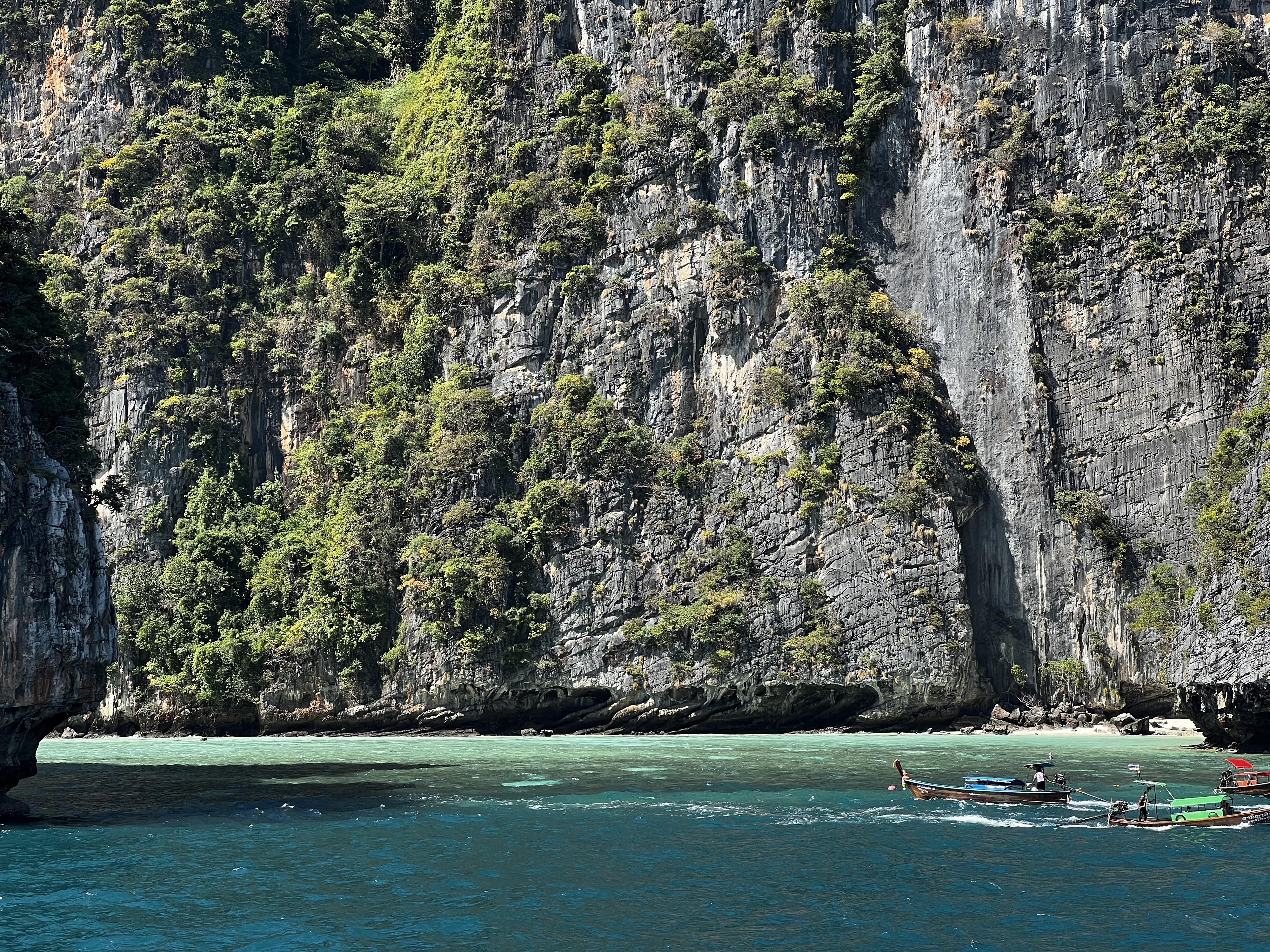 Picture Thailand Phuket to Ko Phi Phi Ferry 2021-12 104 - Tours Phuket to Ko Phi Phi Ferry