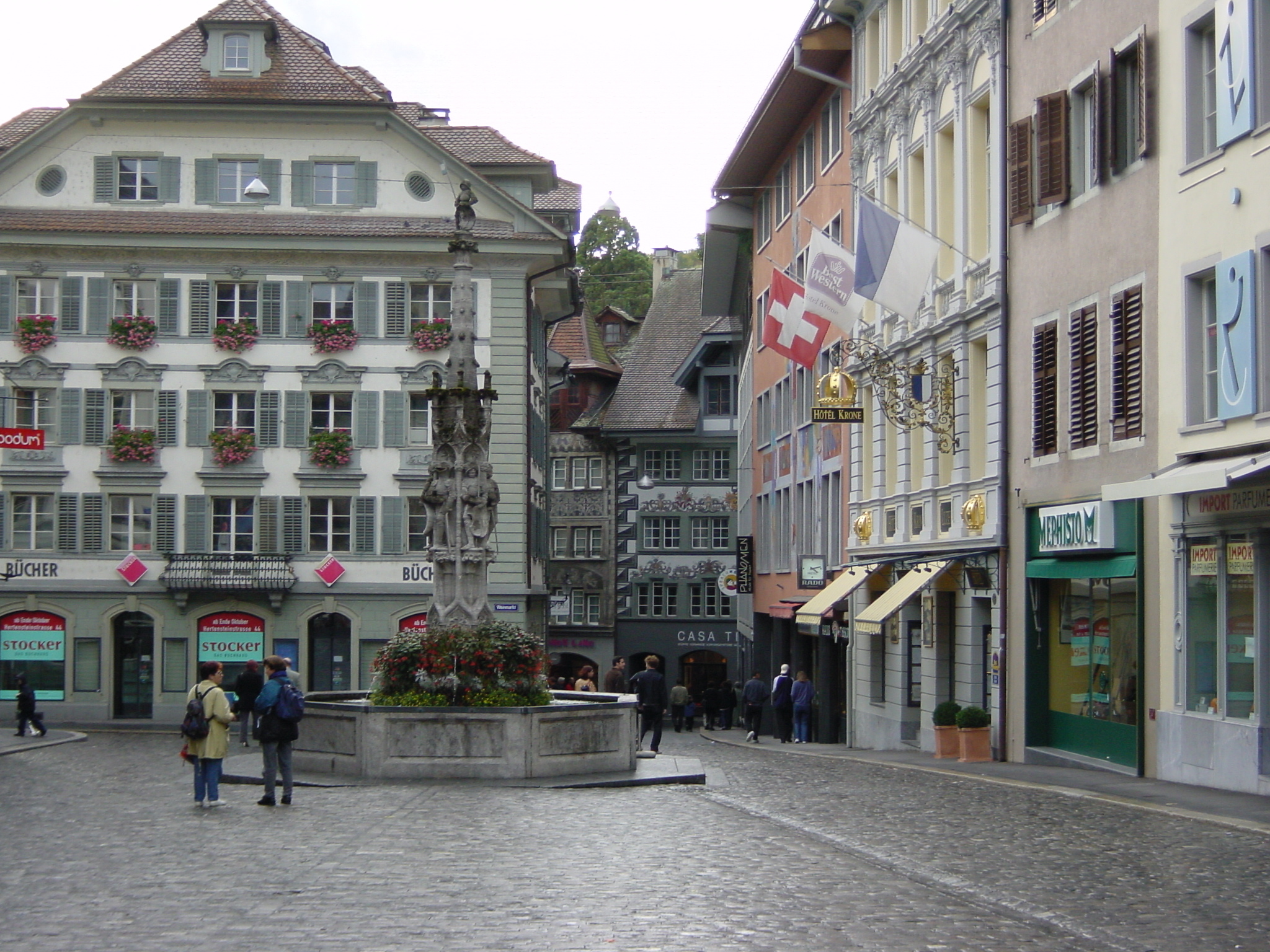 Picture Swiss Lucerne 2001-10 14 - Discovery Lucerne