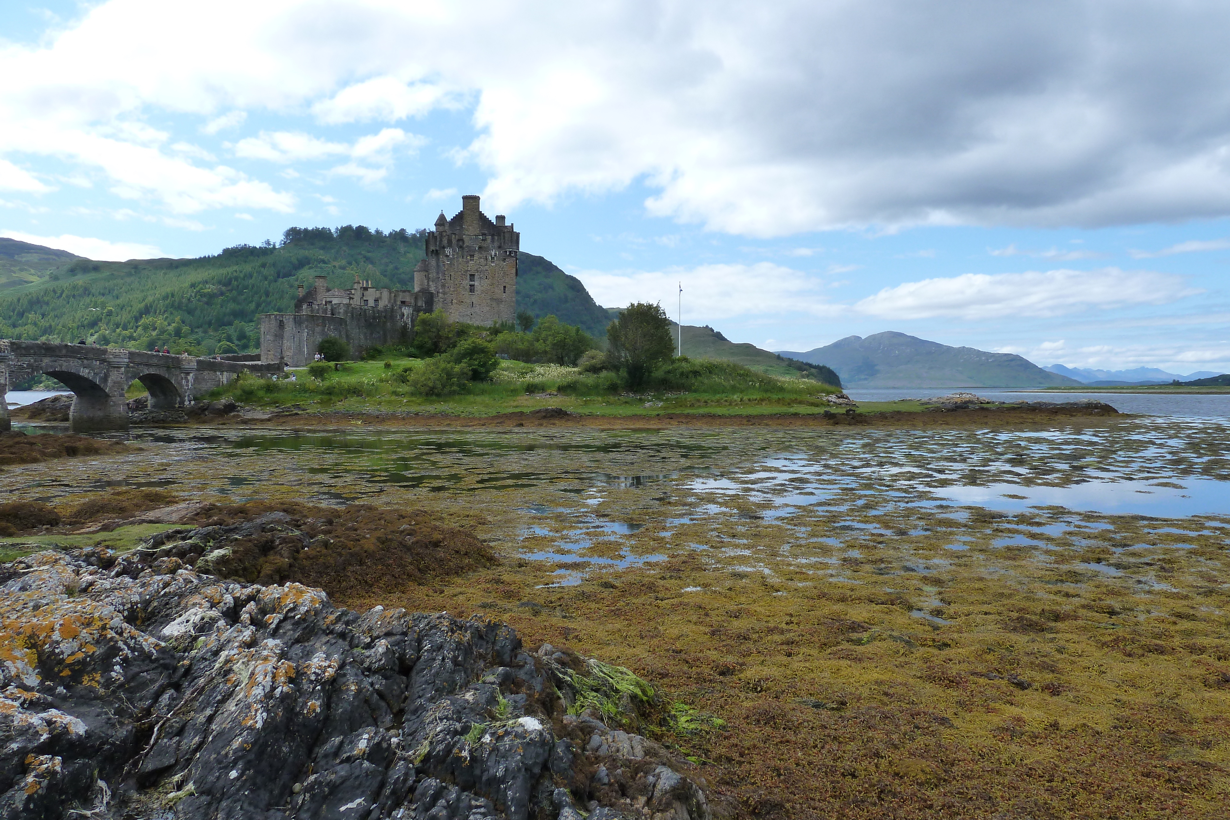 Picture United Kingdom Scotland Eilean Donan Castle 2011-07 20 - Recreation Eilean Donan Castle