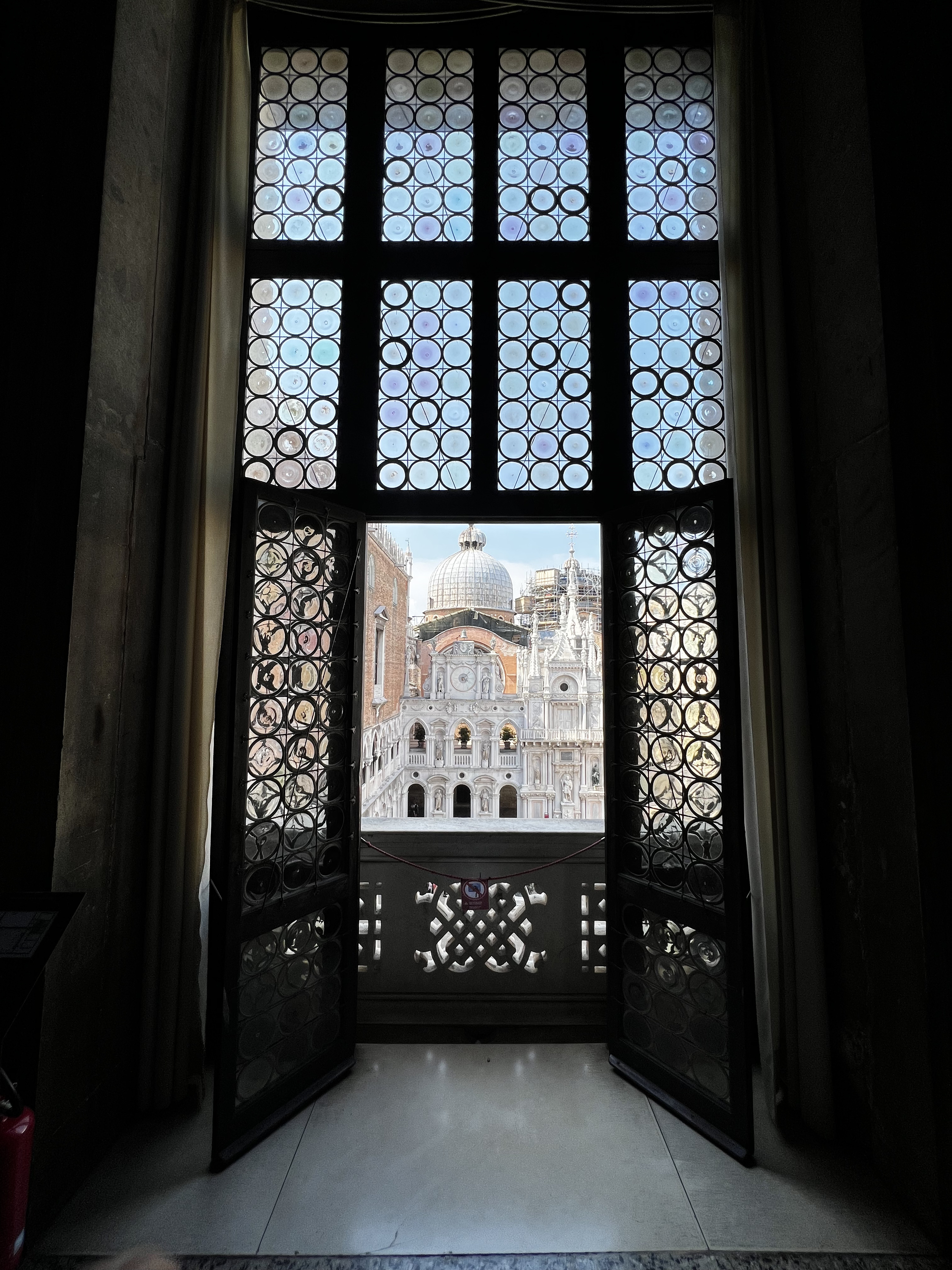 Picture Italy Venice Doge's Palace (Palazzo Ducale) 2022-05 134 - Center Doge's Palace (Palazzo Ducale)