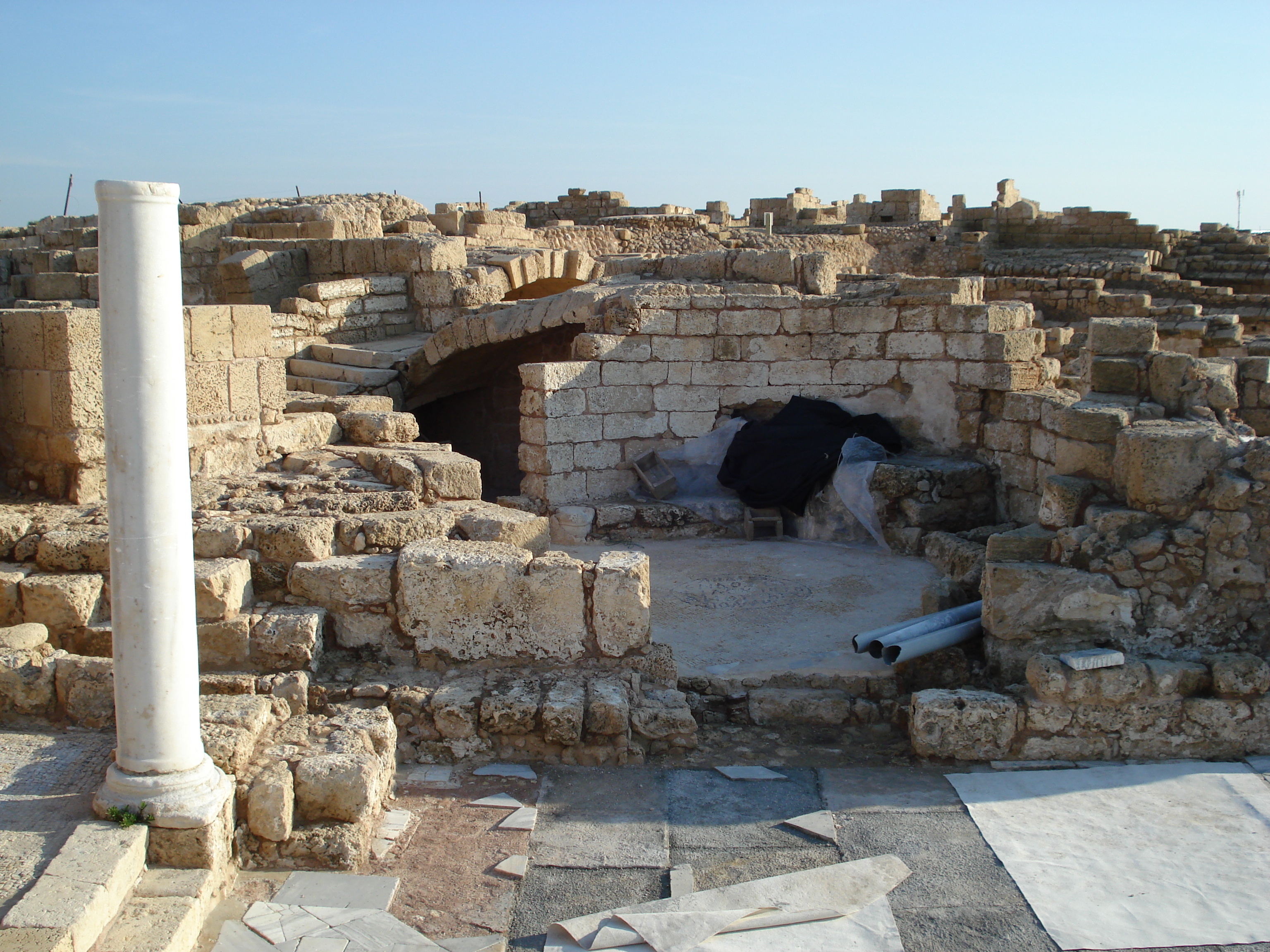 Picture Israel Caesarea 2006-12 216 - Tour Caesarea