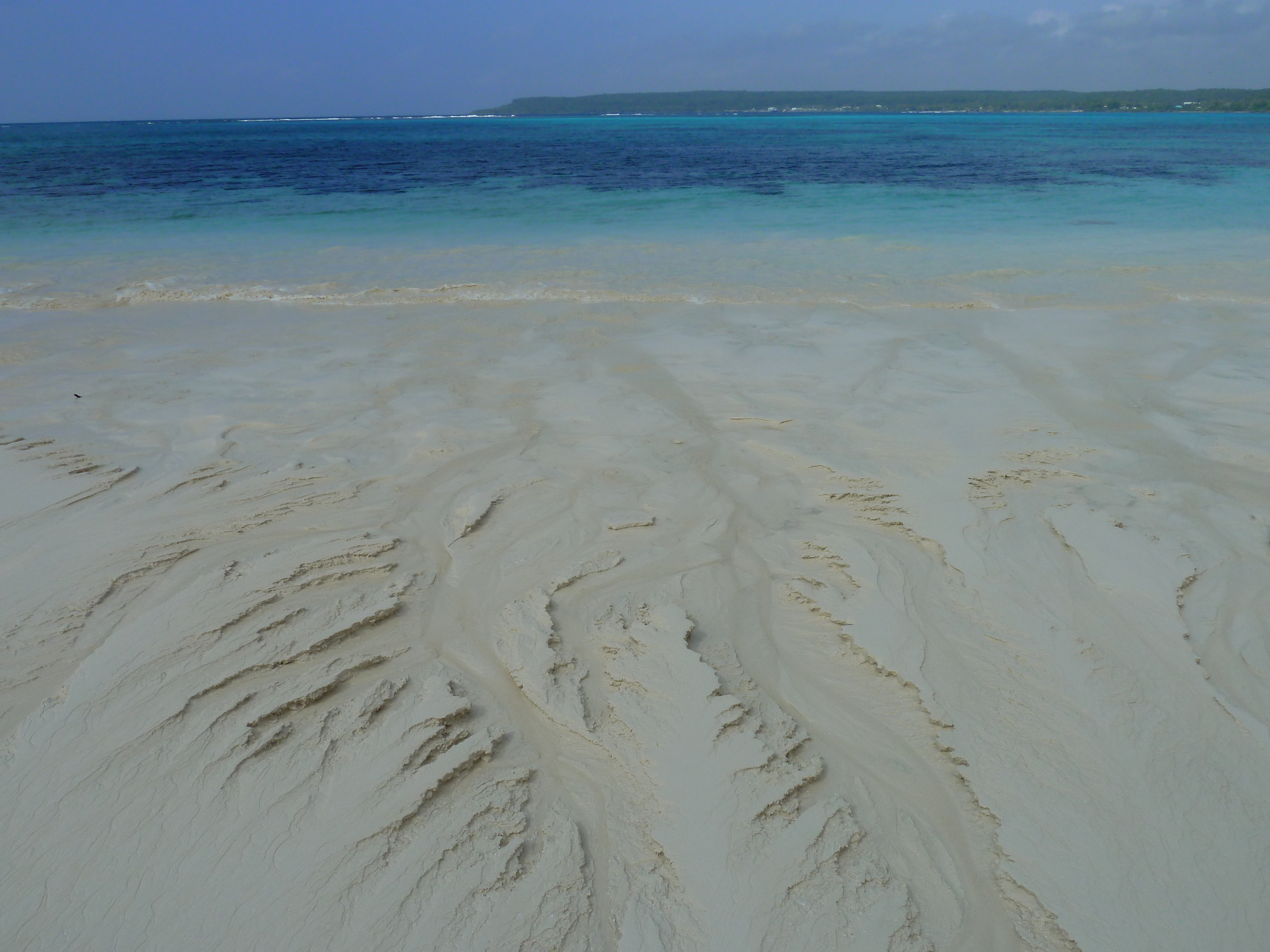 Picture New Caledonia Lifou Luecila 2010-05 6 - Center Luecila