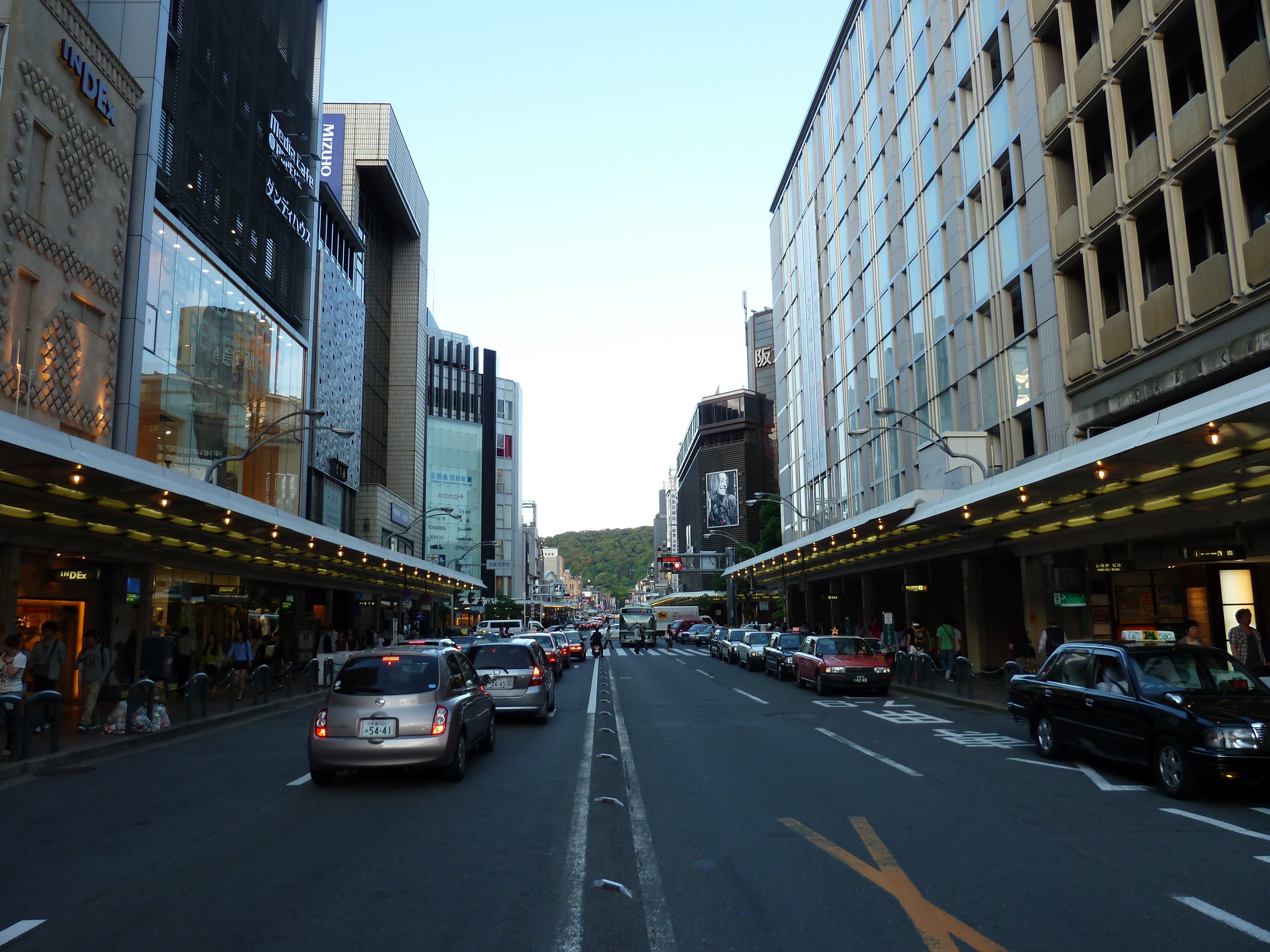 Picture Japan Kyoto Shijo dori 2010-06 9 - Around Shijo dori