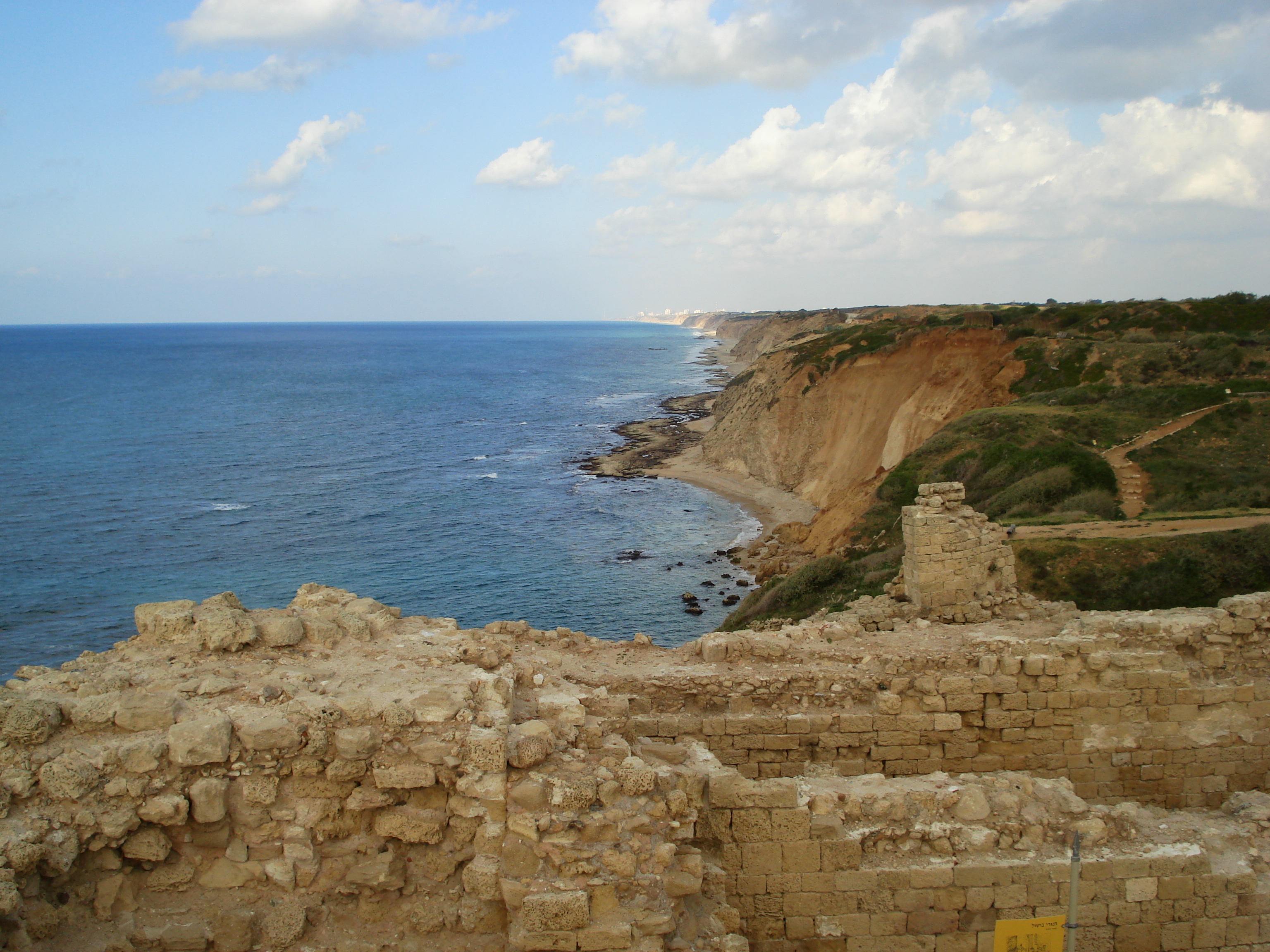 Picture Israel Apollonia 2006-12 76 - Tour Apollonia