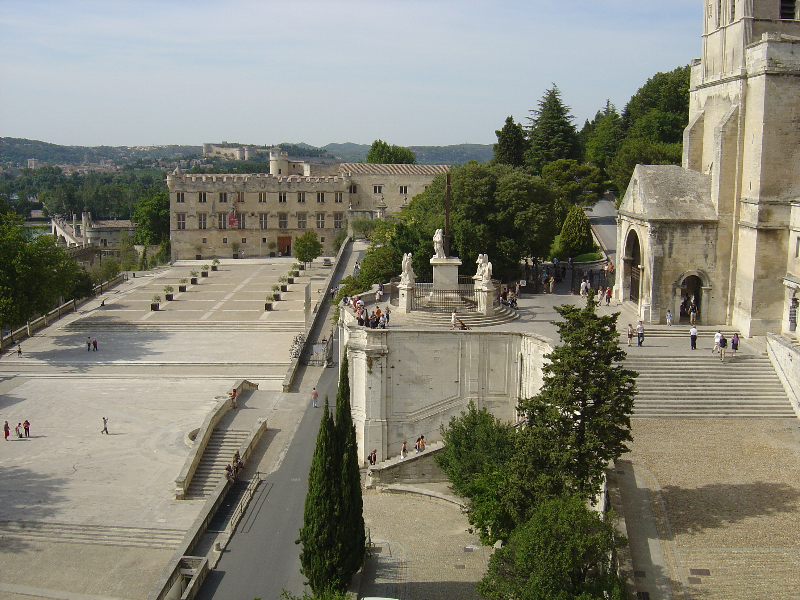 Picture France Avignon 2004-08 8 - History Avignon