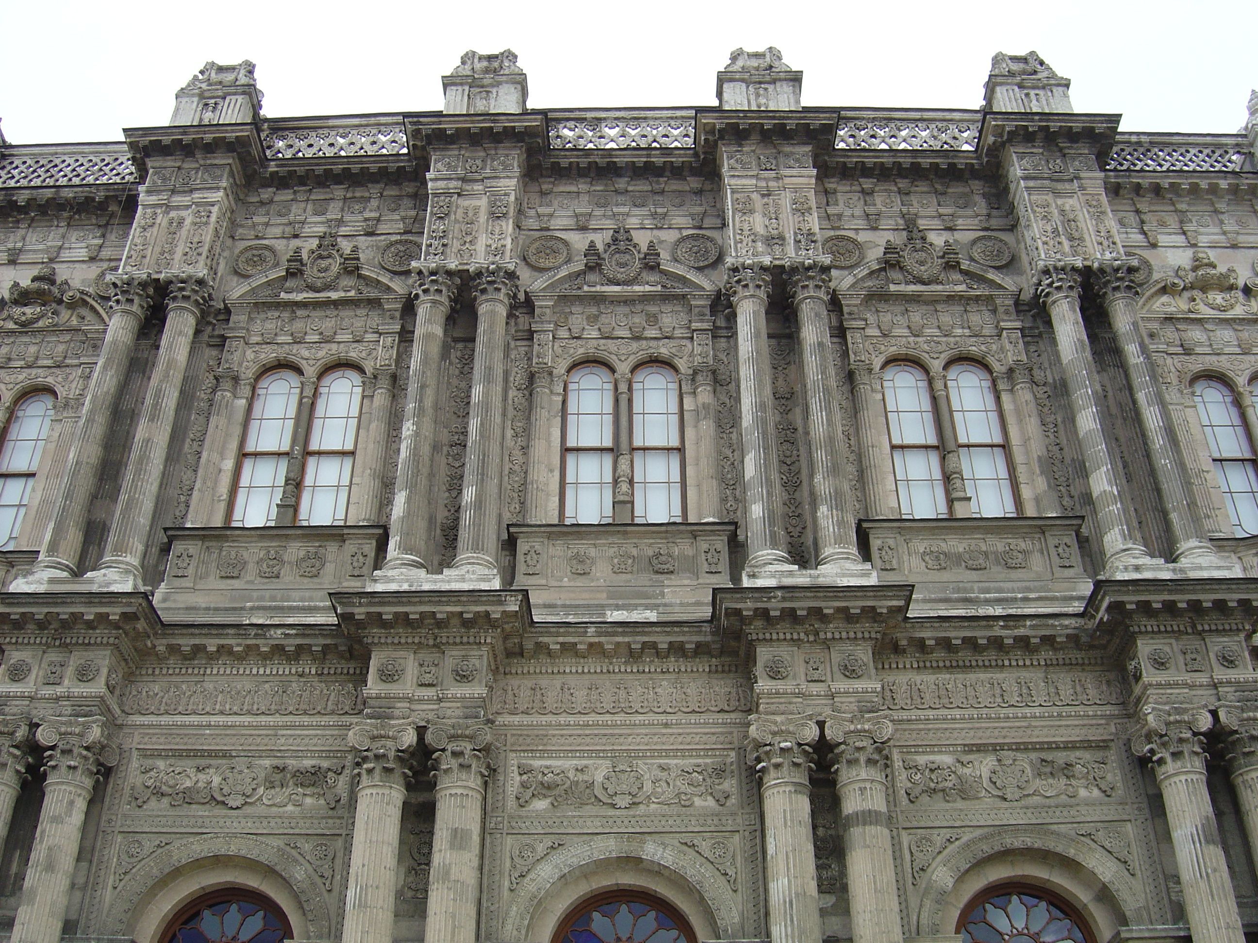 Picture Turkey Istanbul Dolmabahce Palace 2004-12 44 - Tour Dolmabahce Palace