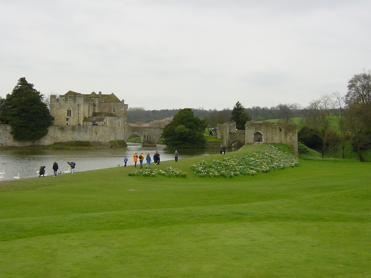 Picture United Kingdom Leeds castle 2001-04 29 - Recreation Leeds castle