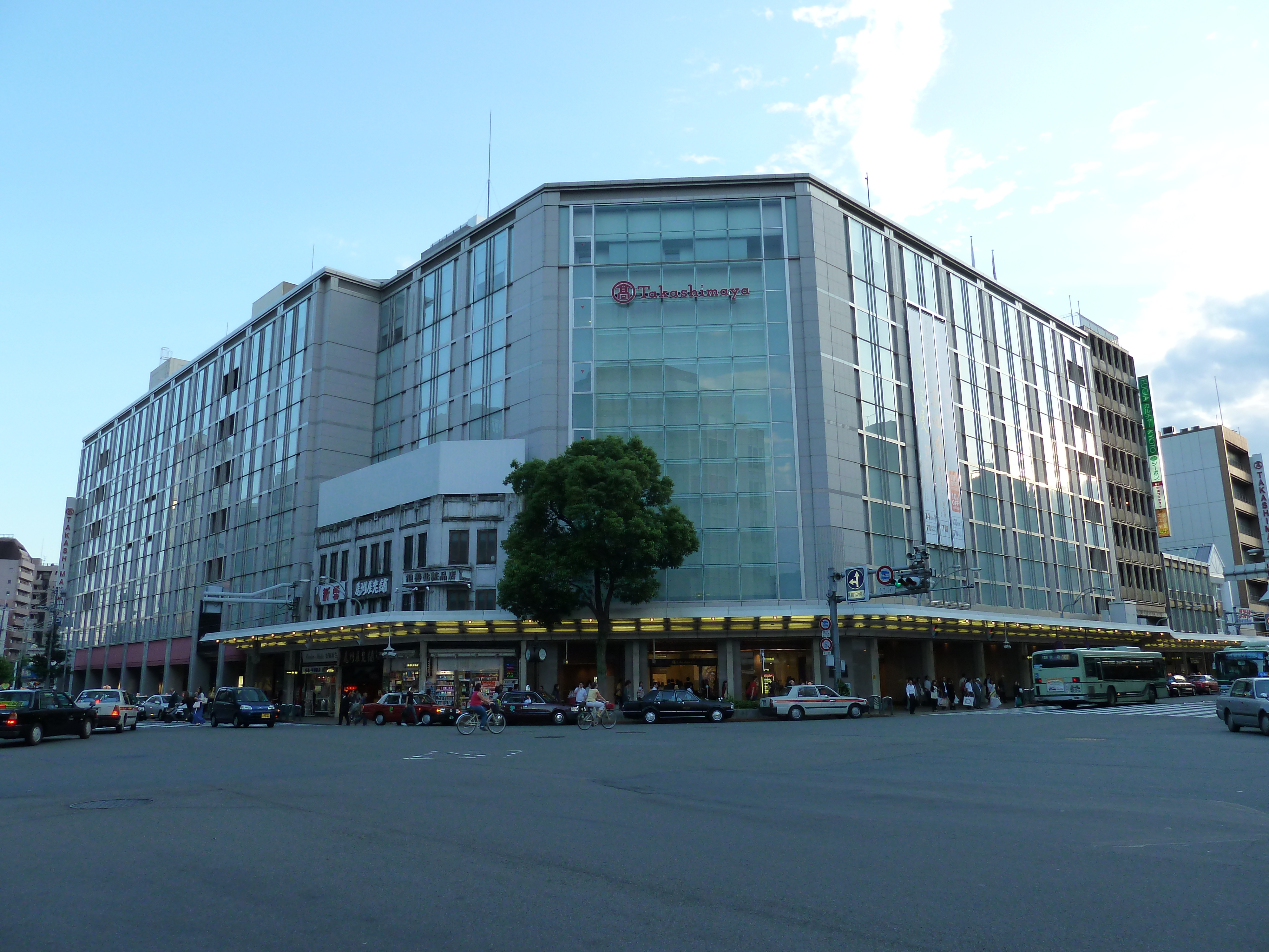 Picture Japan Kyoto Shijo dori 2010-06 72 - Tours Shijo dori