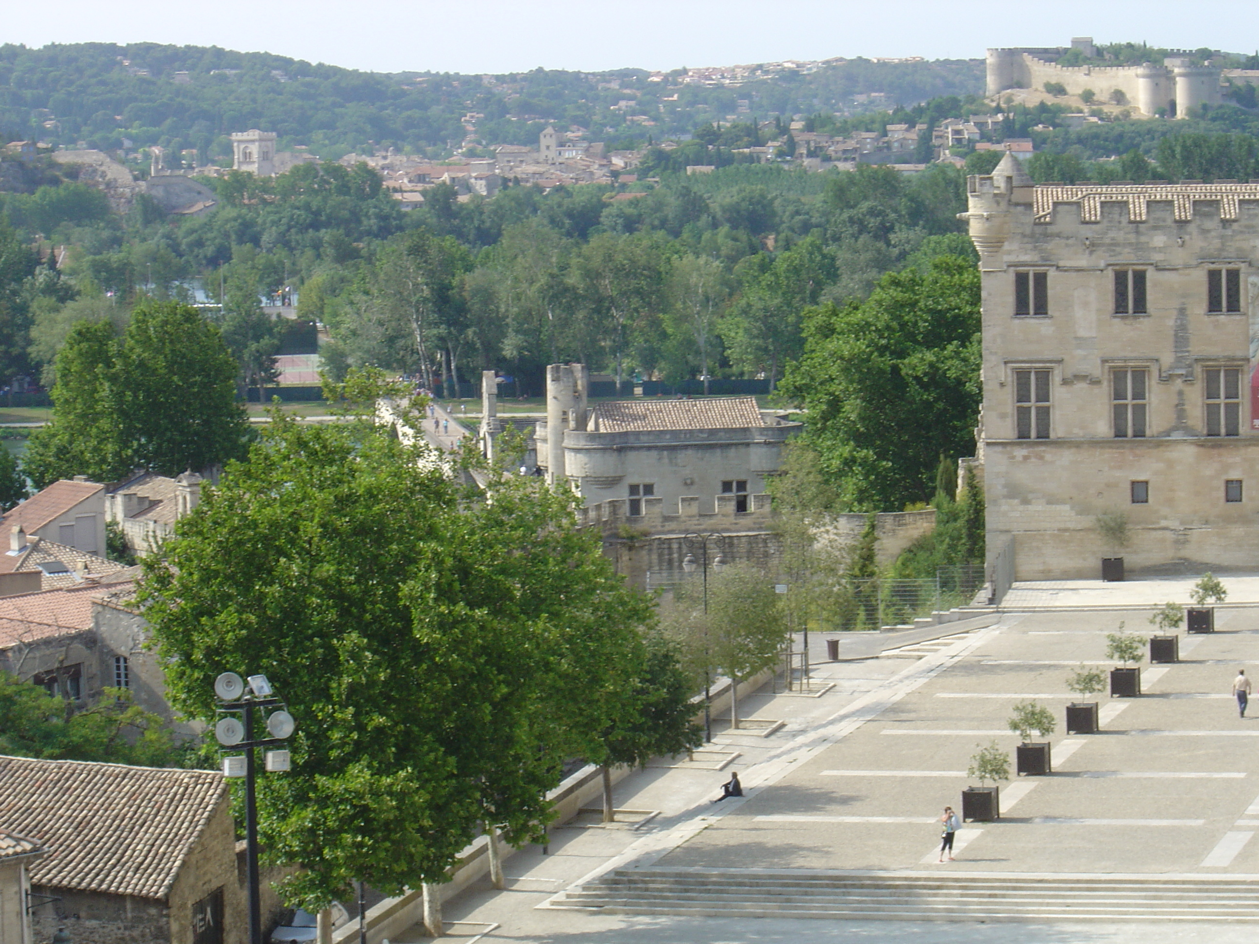 Picture France Avignon 2004-08 49 - Around Avignon