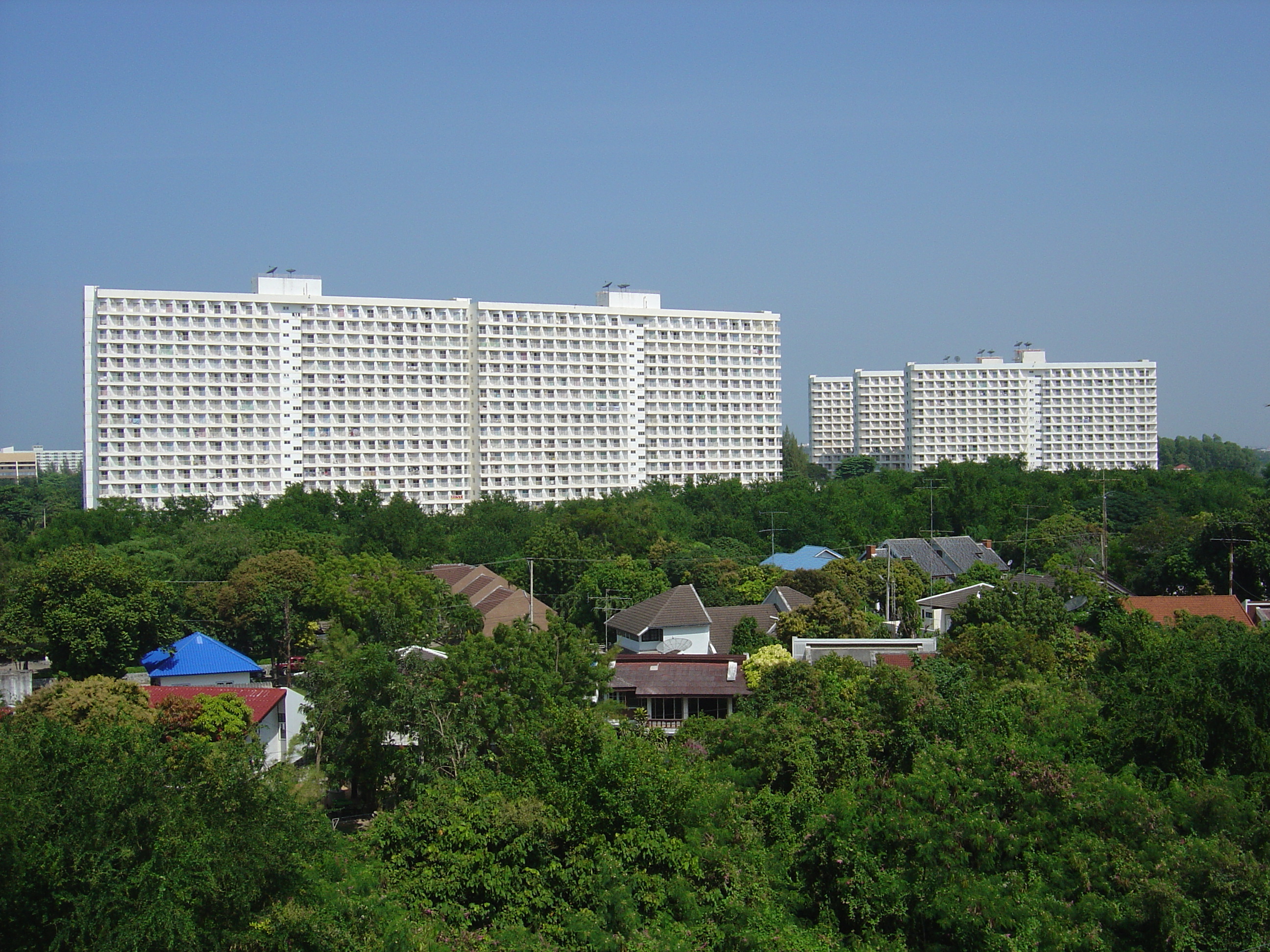 Picture Thailand Jomtien Beach Grand Jomtien Palace Hotel 2004-10 3 - Around Grand Jomtien Palace Hotel