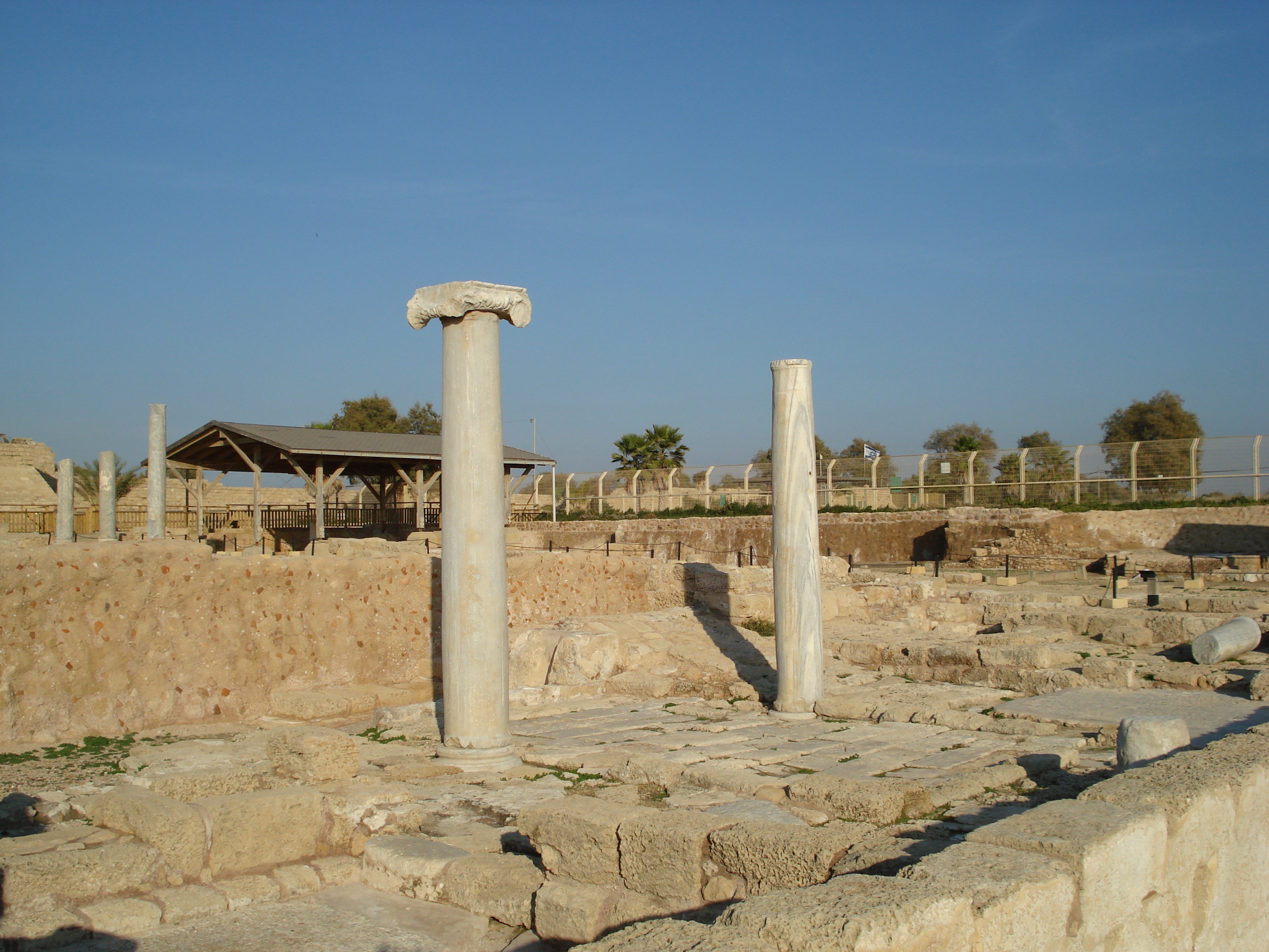 Picture Israel Caesarea 2006-12 56 - Around Caesarea