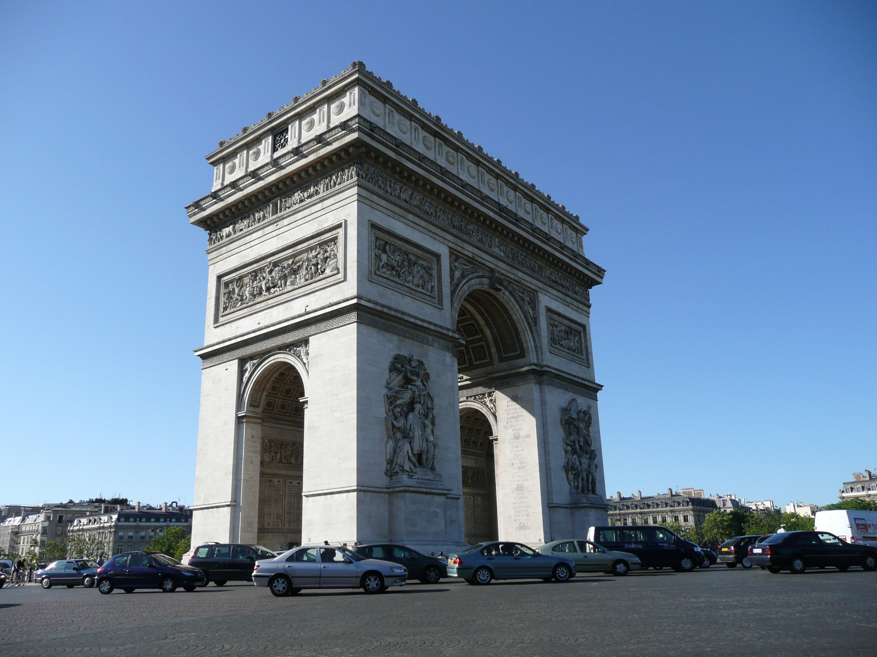 Picture France Paris Etoile and Arc de Triomphe 2007-05 116 - Center Etoile and Arc de Triomphe