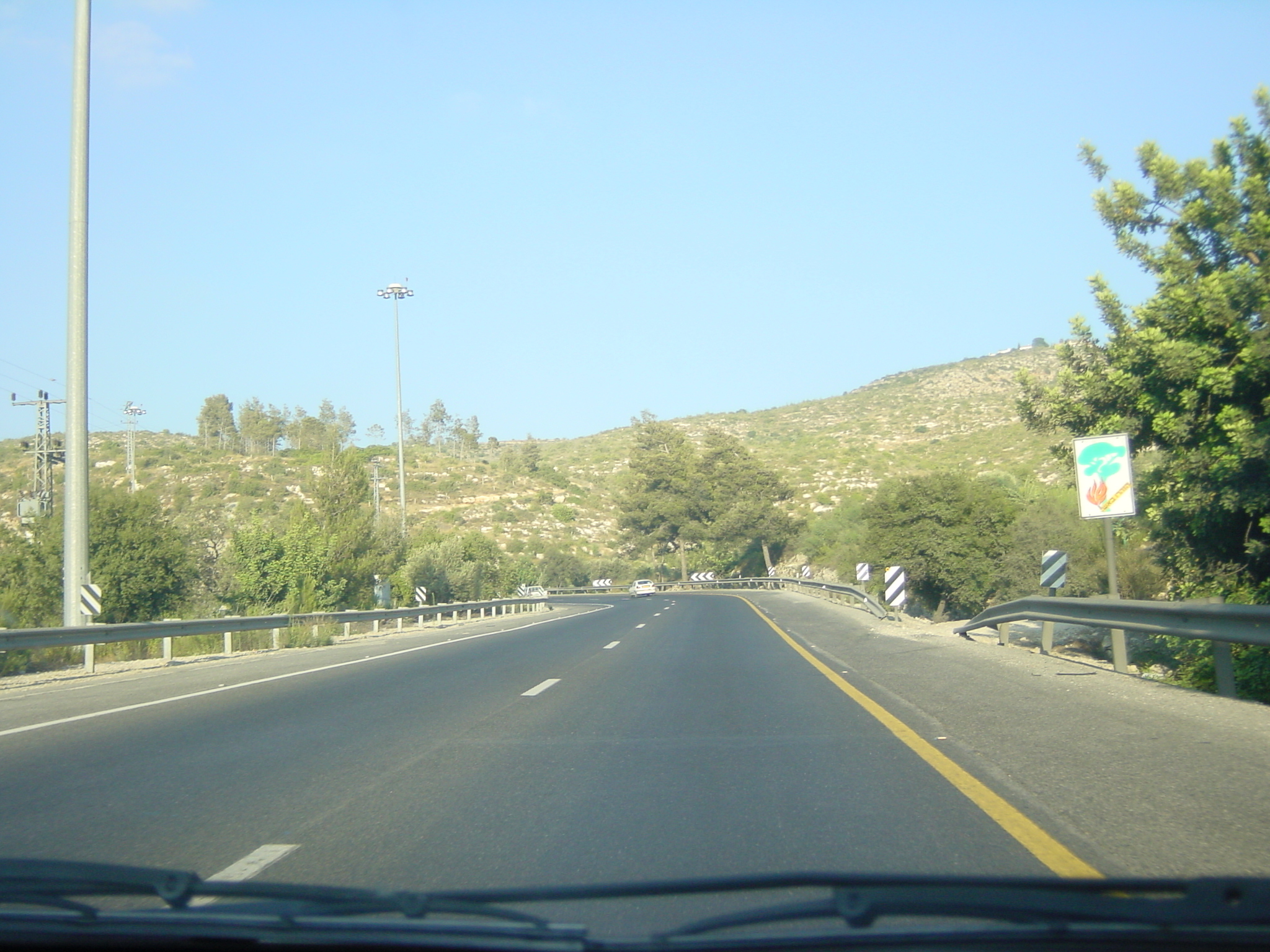 Picture Israel Road 2001-07 17 - Journey Road