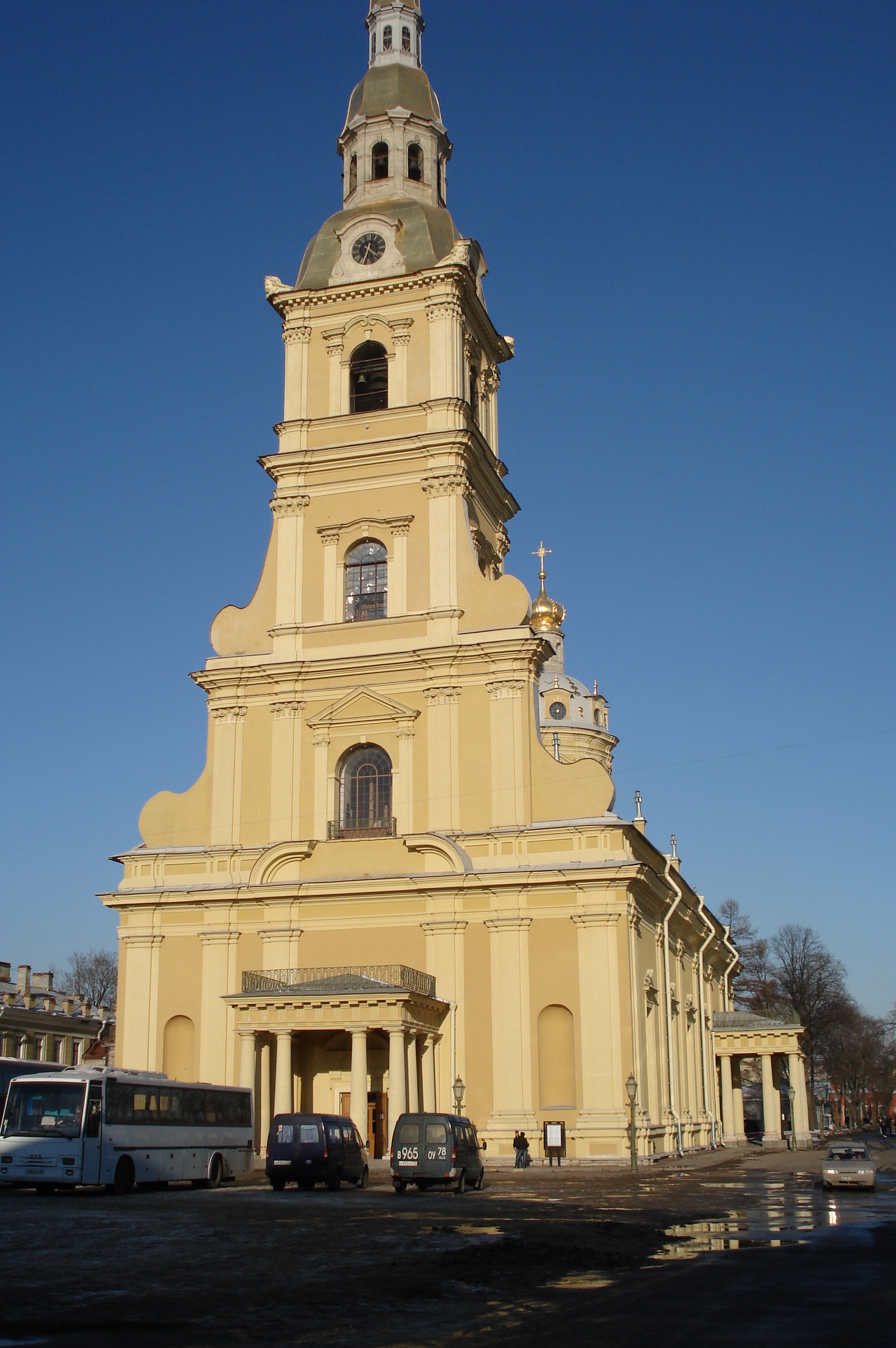 Picture Russia St Petersburg St Peter and Paul Cathedral 2006-03 0 - Center St Peter and Paul Cathedral