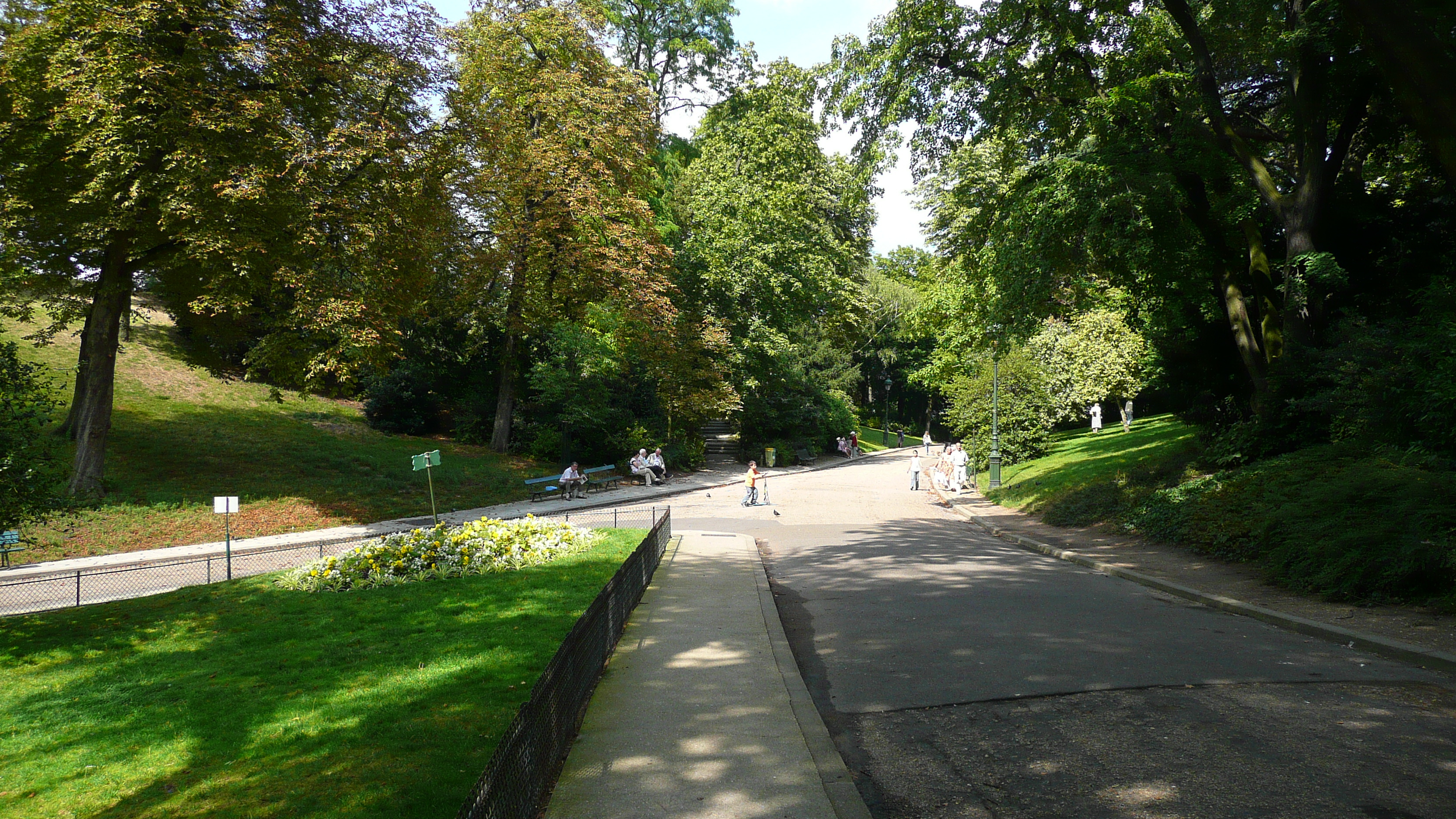 Picture France Paris Parc des Butes Chaumont 2007-08 90 - Tours Parc des Butes Chaumont