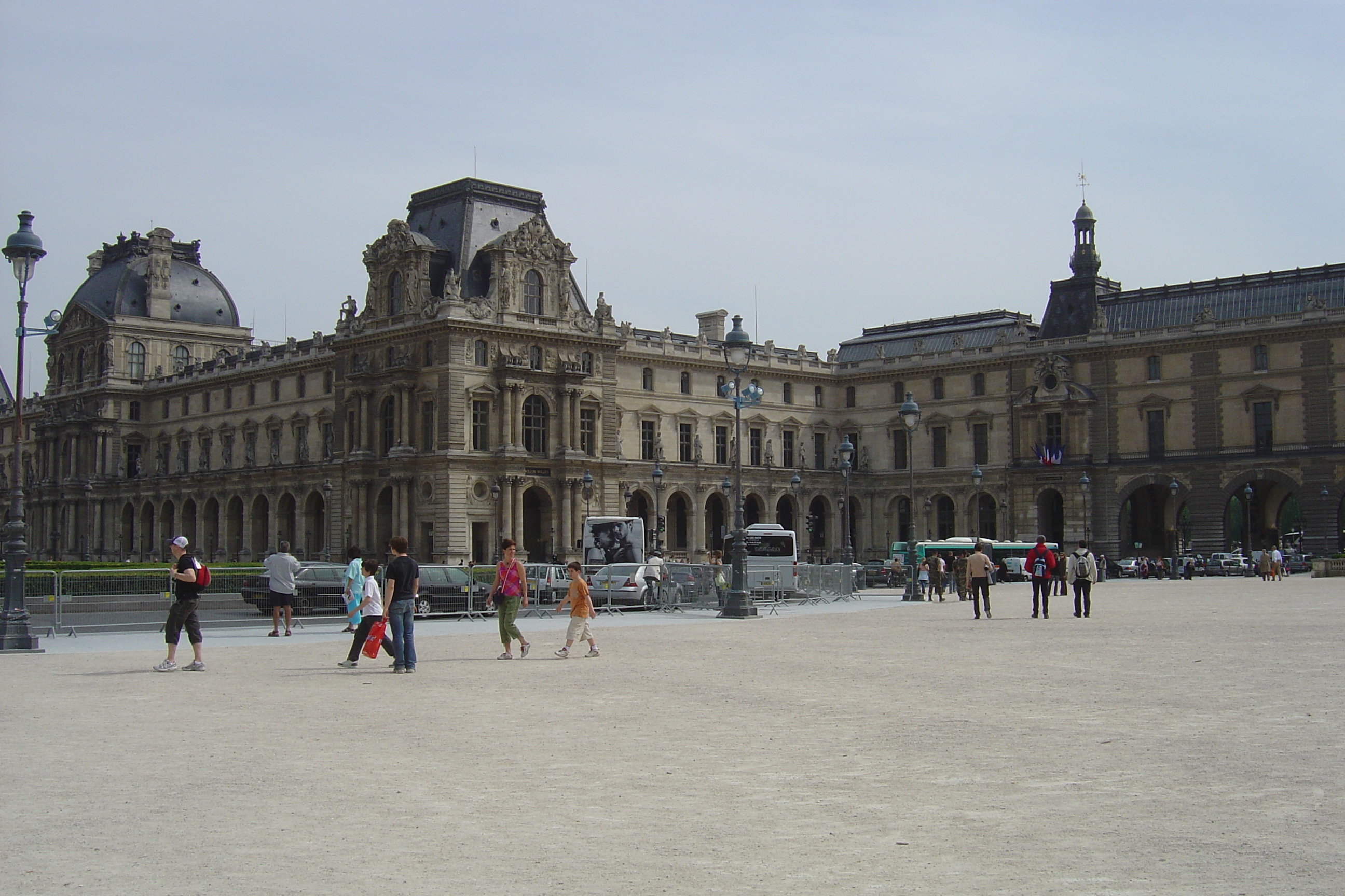 Picture France Paris Louvre 2007-05 163 - Center Louvre