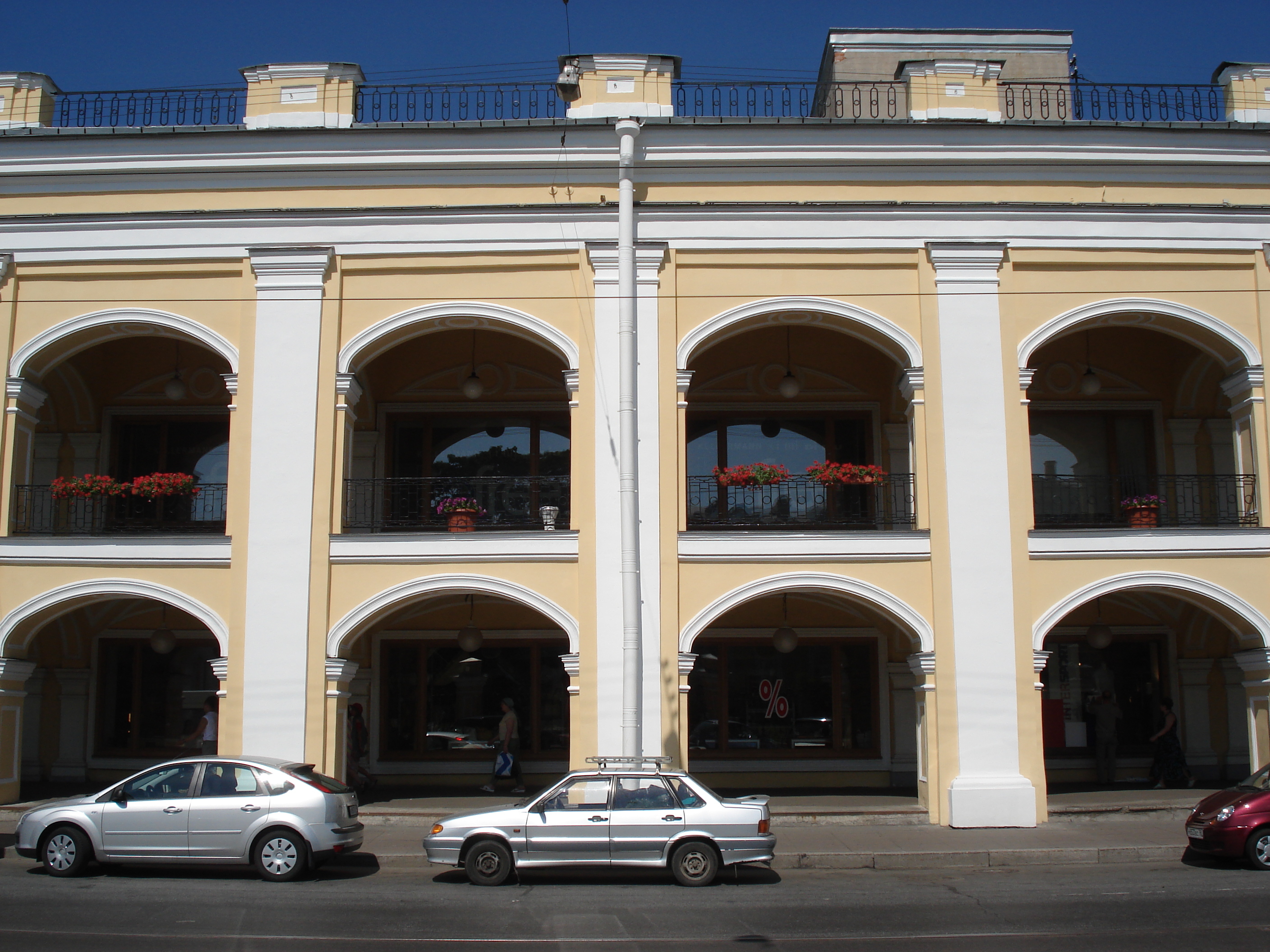 Picture Russia St Petersburg Nevsky Departement Store 2006-07 12 - Around Nevsky Departement Store