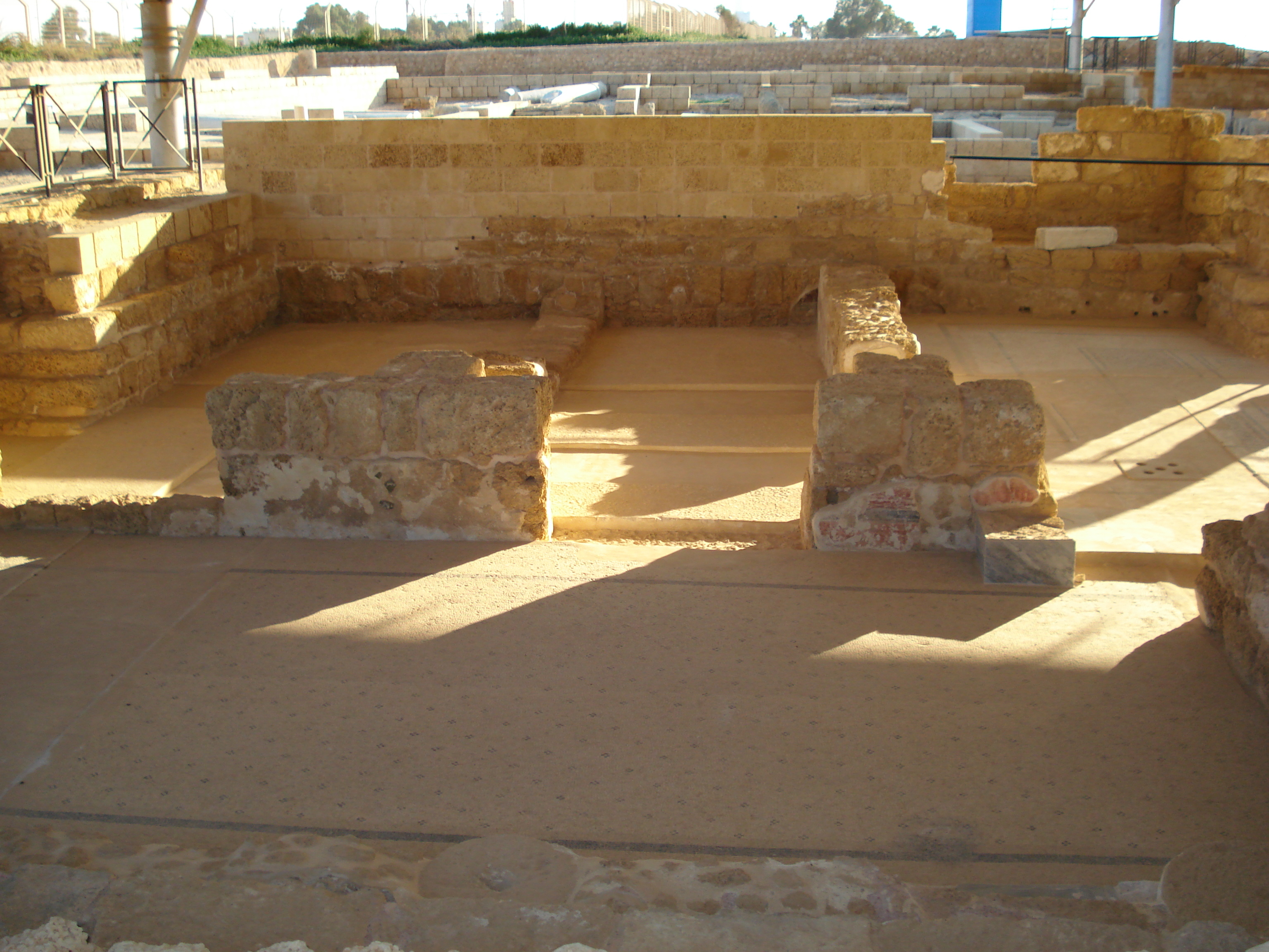 Picture Israel Caesarea 2006-12 35 - Tour Caesarea