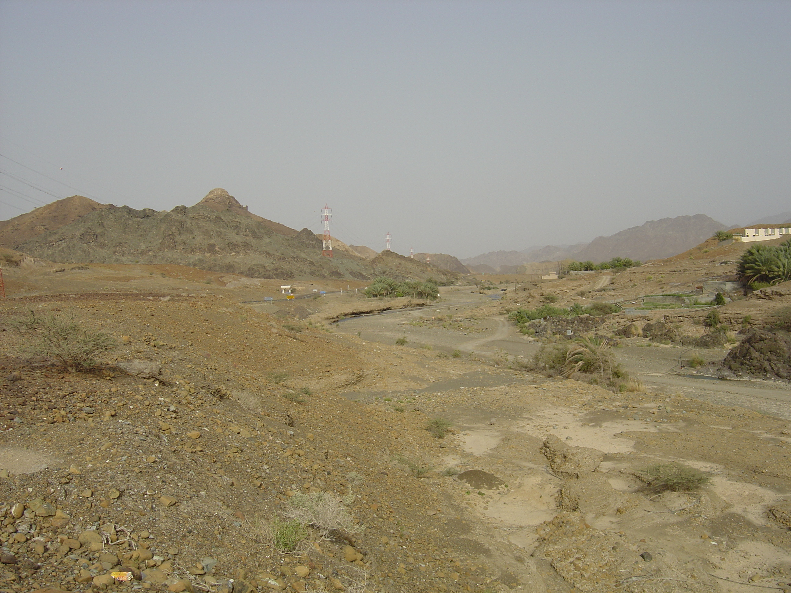 Picture Sultanate of Oman Buraimi to Sohar road 2005-03 14 - History Buraimi to Sohar road