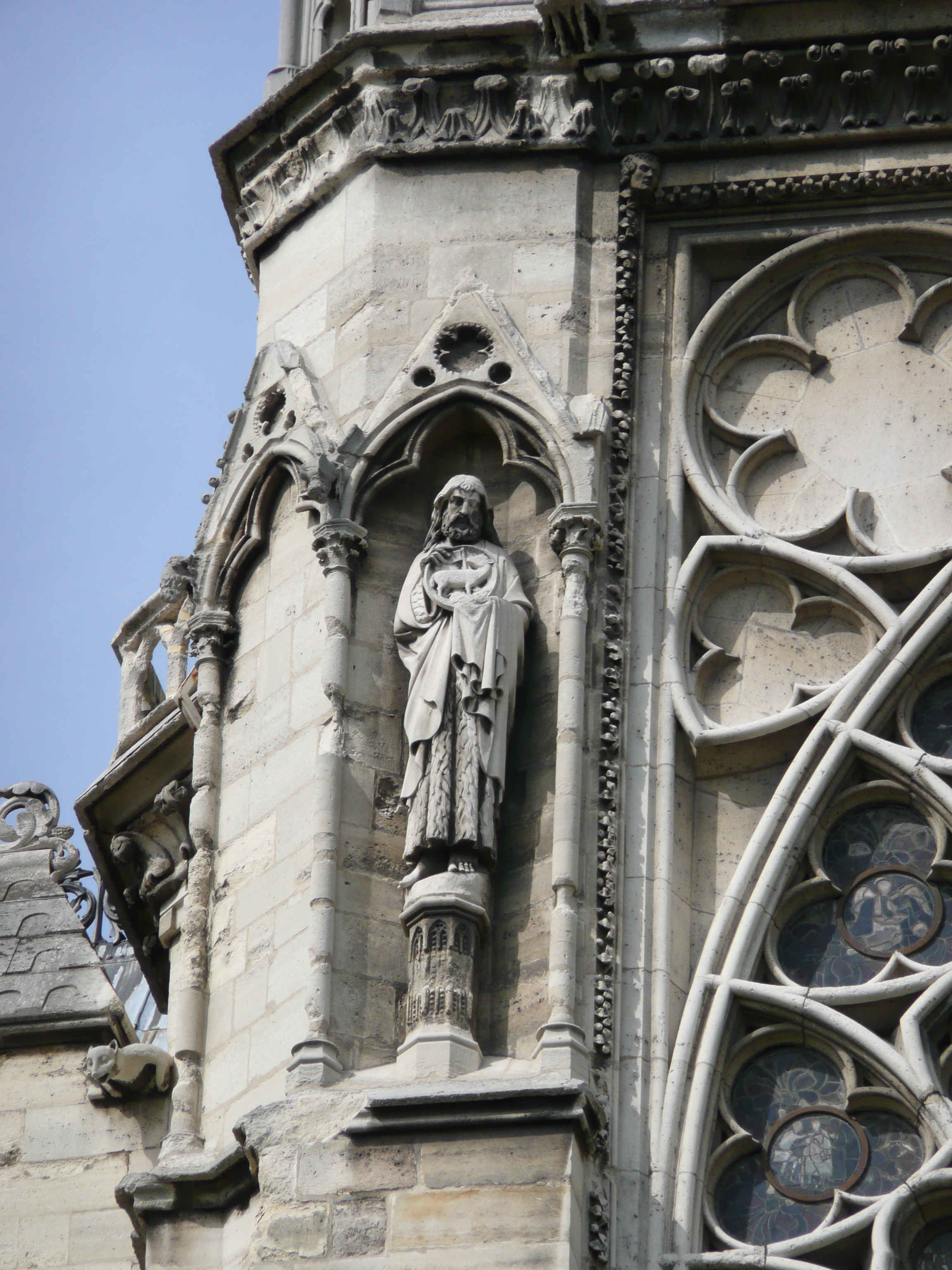 Picture France Paris Notre Dame 2007-05 83 - Around Notre Dame