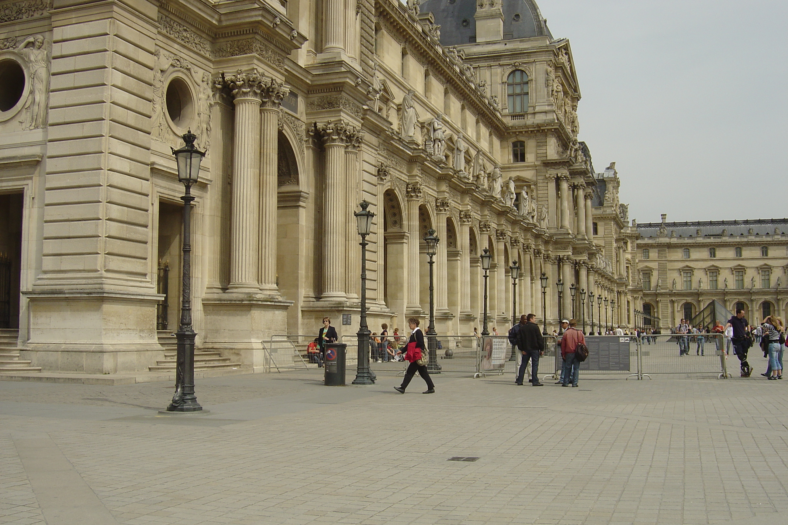 Picture France Paris Louvre 2007-05 148 - Around Louvre