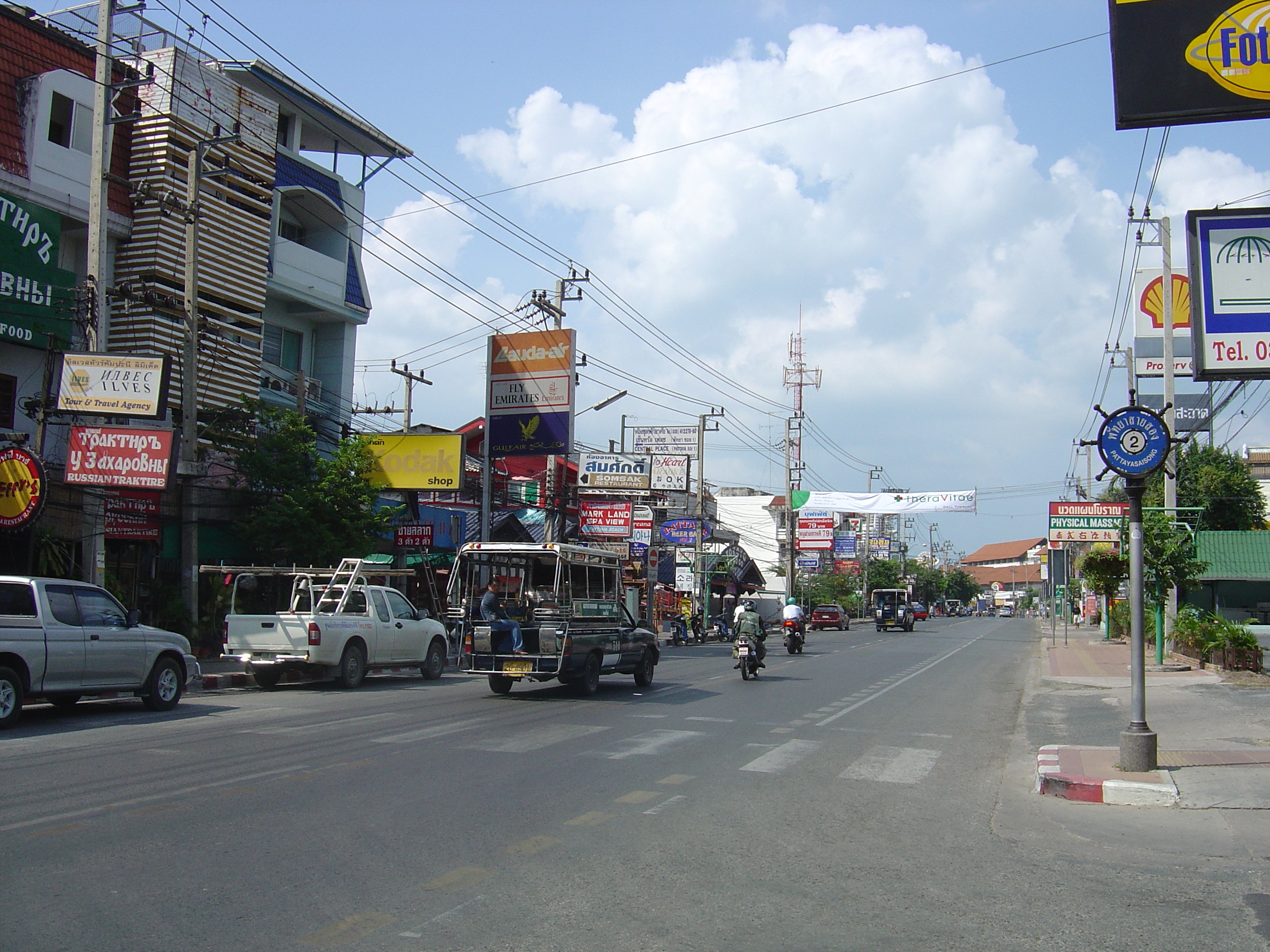 Picture Thailand Pattaya 2004-10 25 - Discovery Pattaya