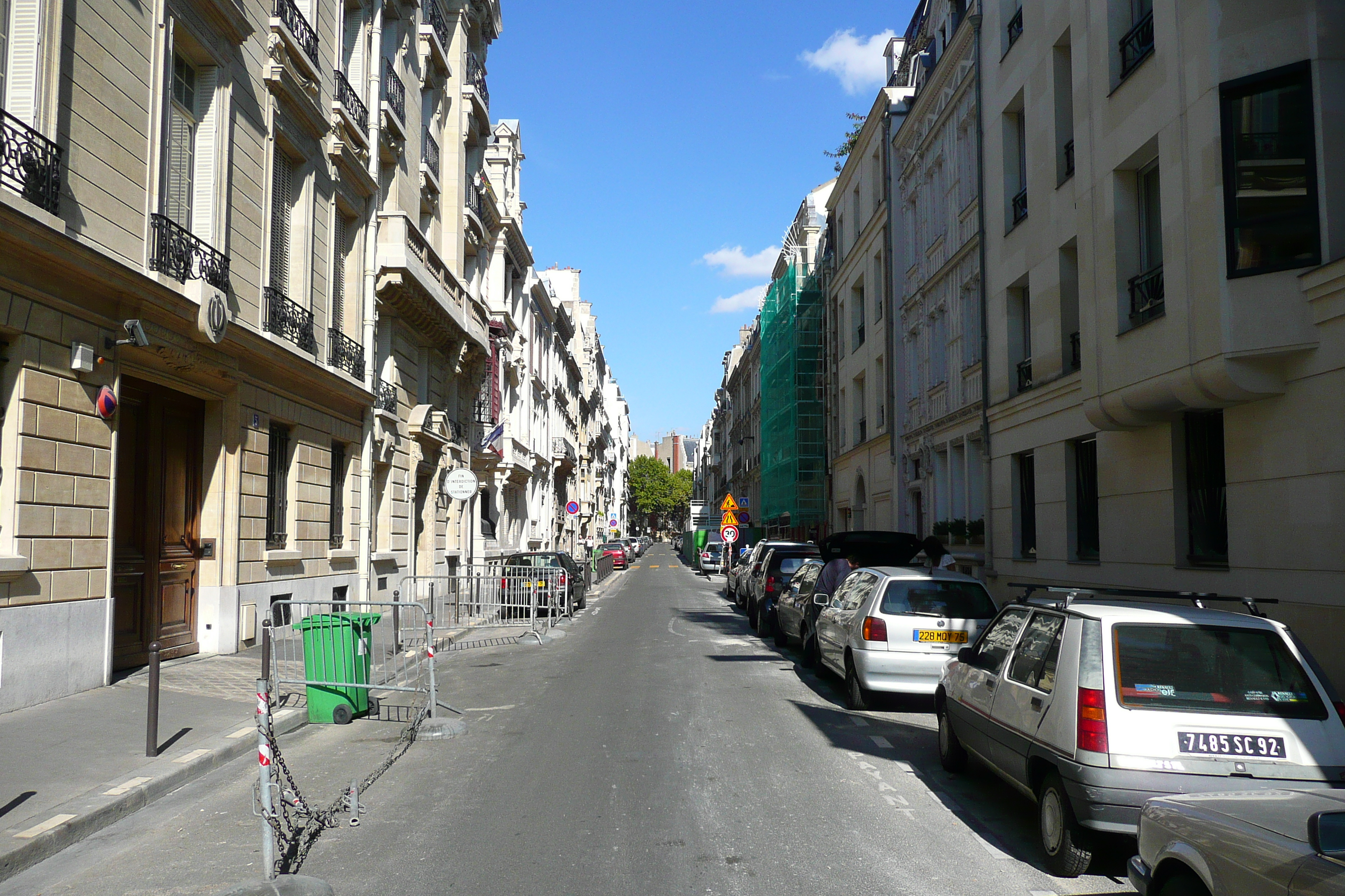 Picture France Paris 17th Arrondissement Rue Fortuny 2007-09 23 - Tours Rue Fortuny