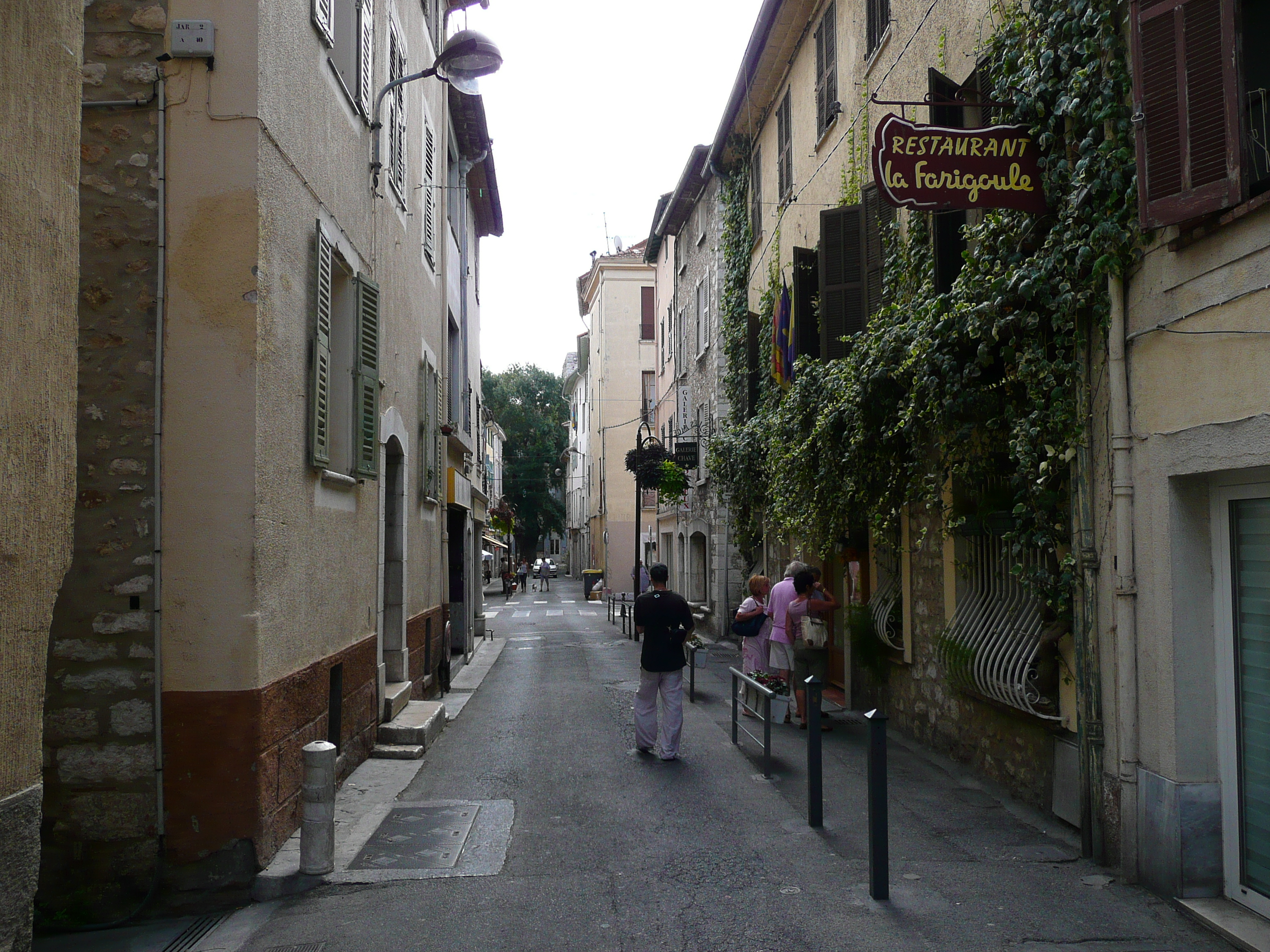 Picture France Vence Avenue H. Isnard 2007-07 5 - Tour Avenue H. Isnard