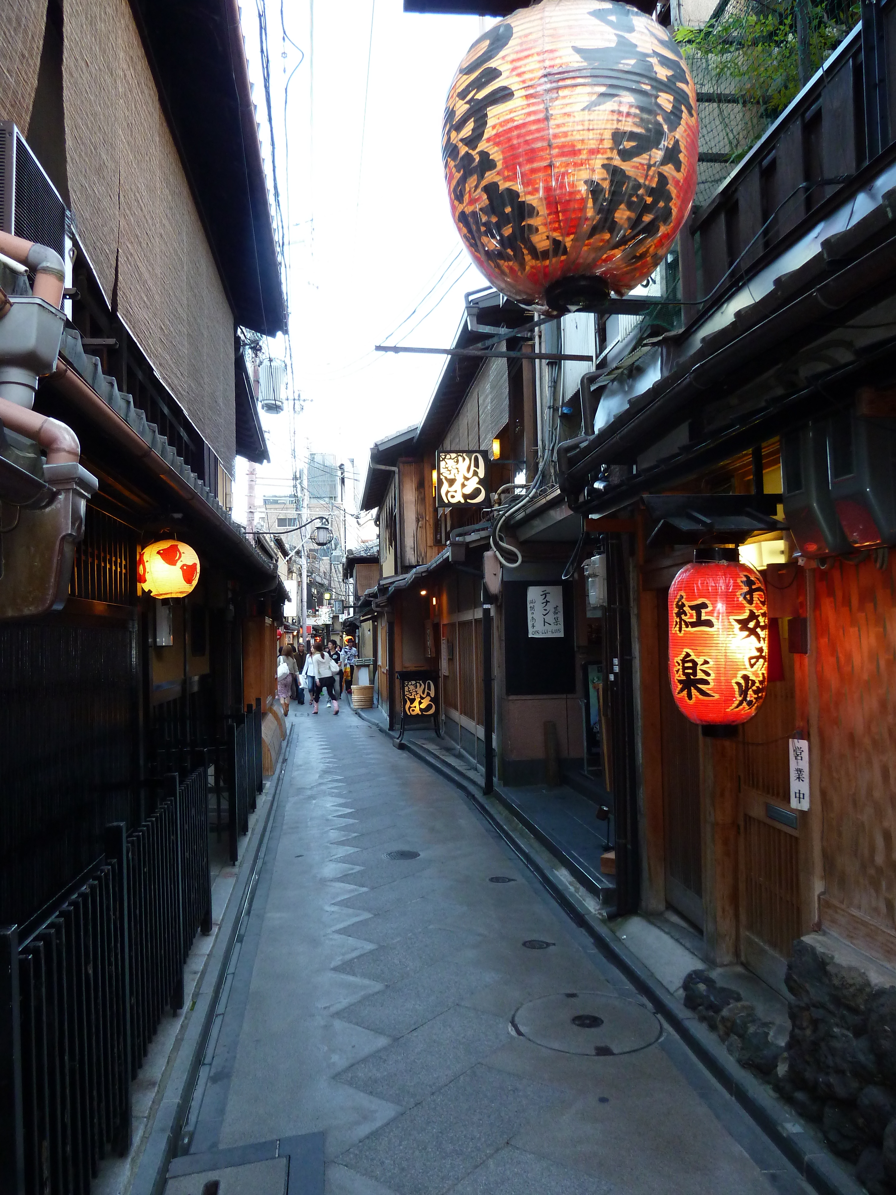 Picture Japan Kyoto Pontocho 2010-06 16 - History Pontocho