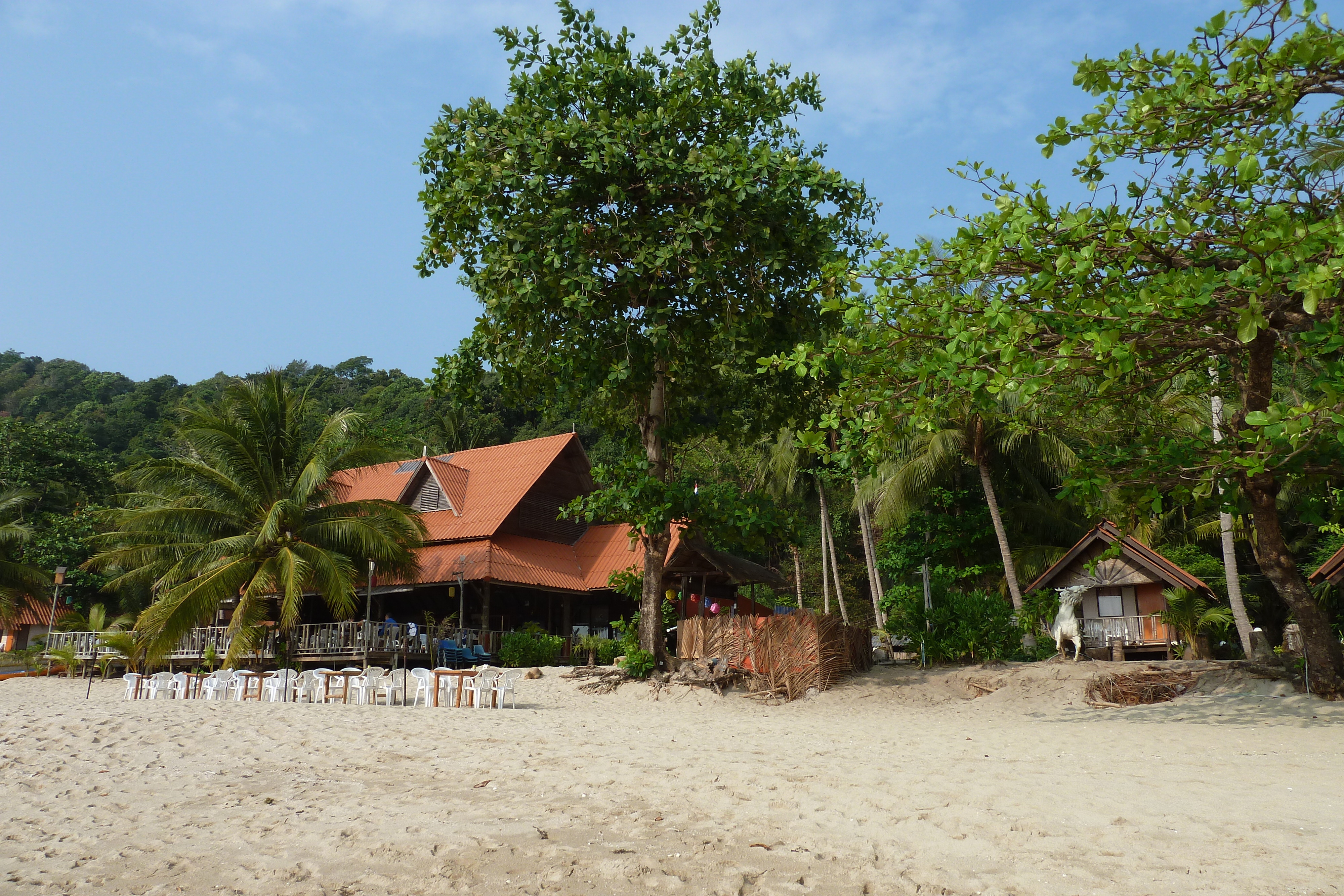 Picture Thailand Ko Chang White sand beach 2011-02 87 - Center White sand beach