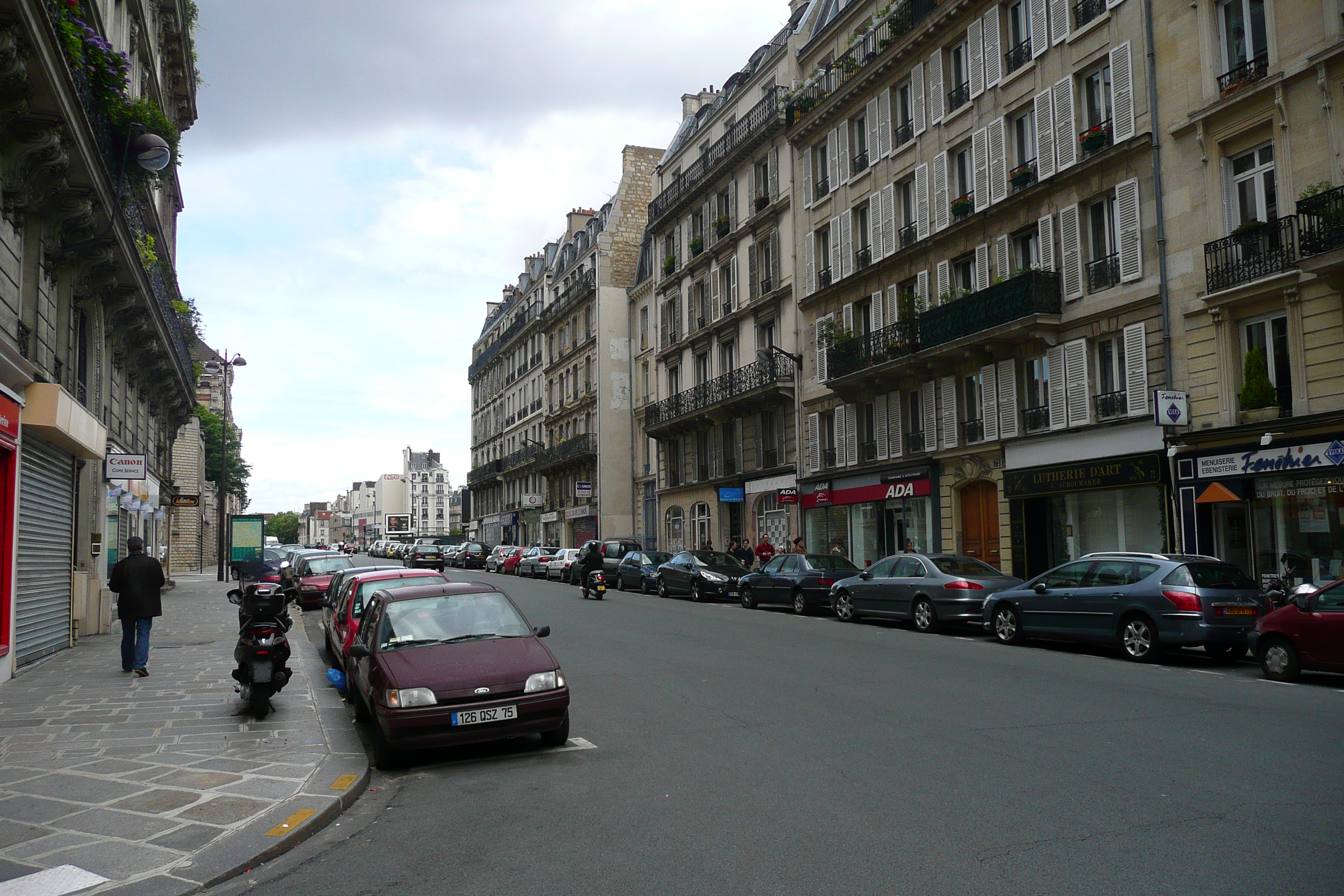 Picture France Paris Rue de Rome 2007-06 71 - Recreation Rue de Rome