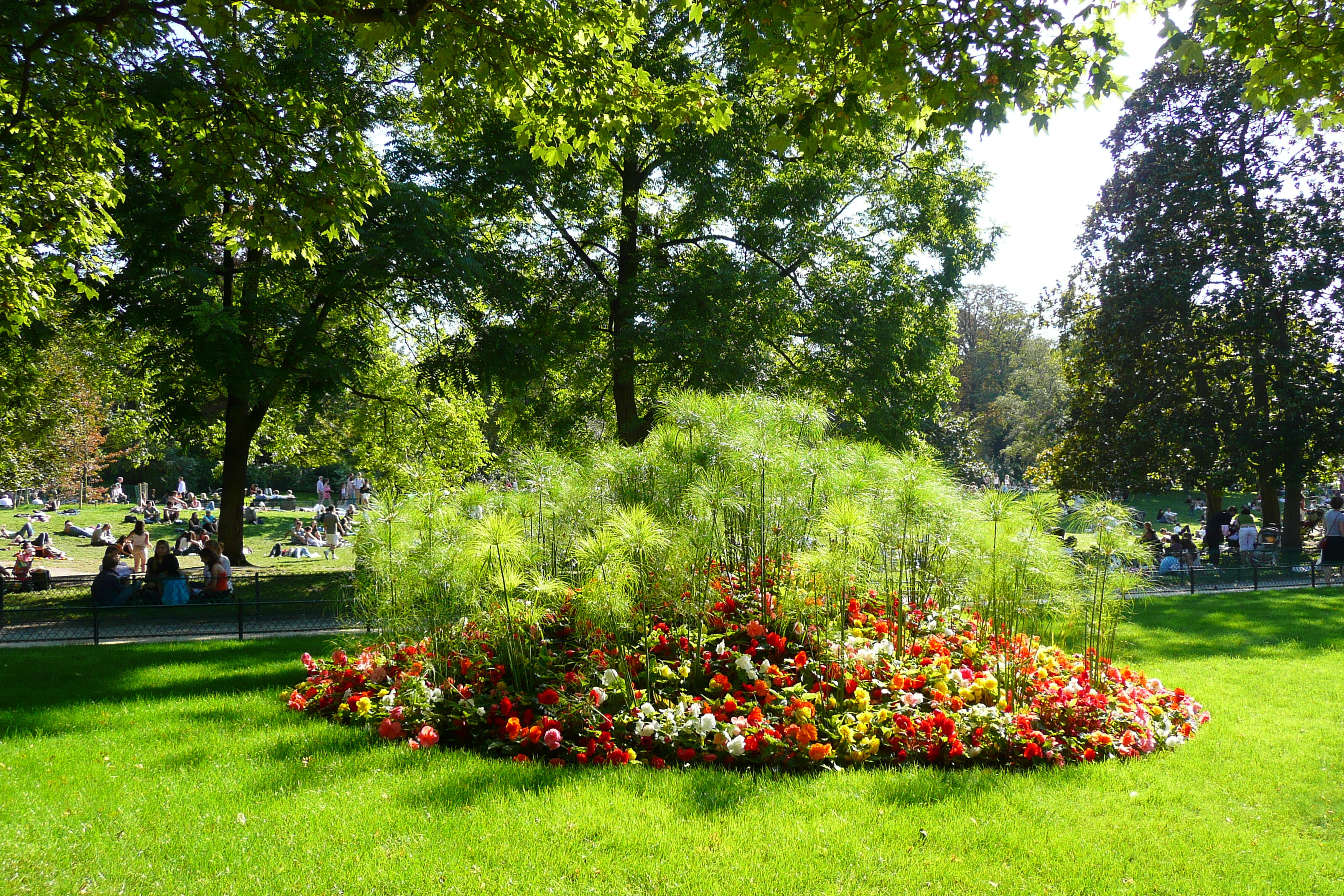 Picture France Paris Monceau Garden 2007-09 13 - Discovery Monceau Garden