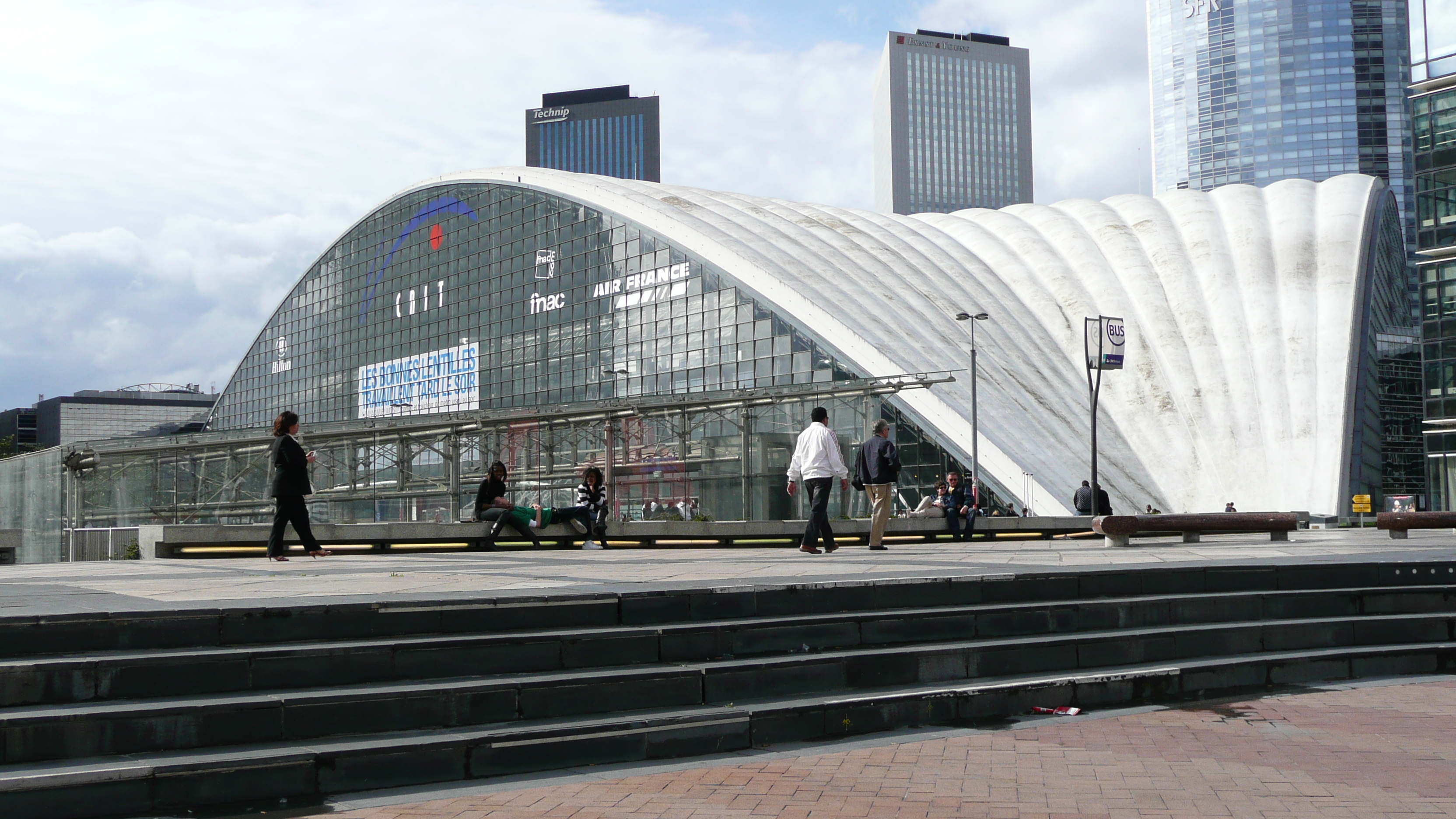 Picture France Paris La Defense 2007-05 78 - Around La Defense