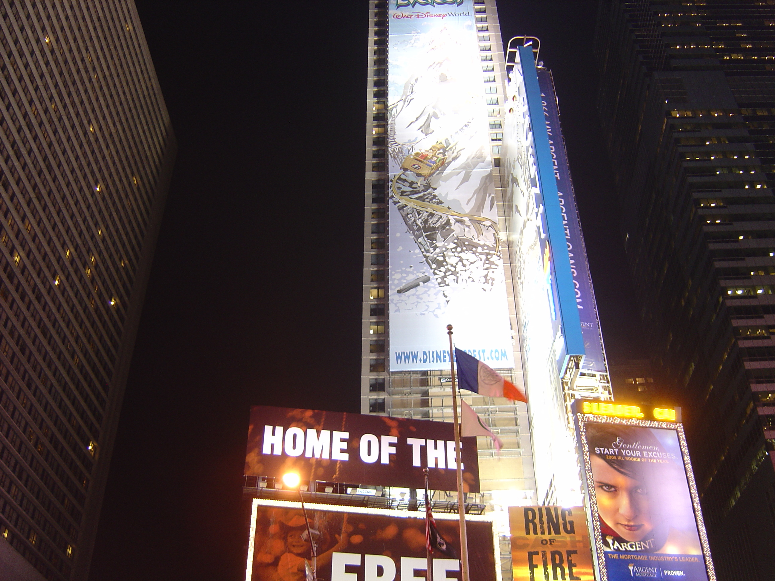 Picture United States New York Time Square 2006-03 61 - Center Time Square