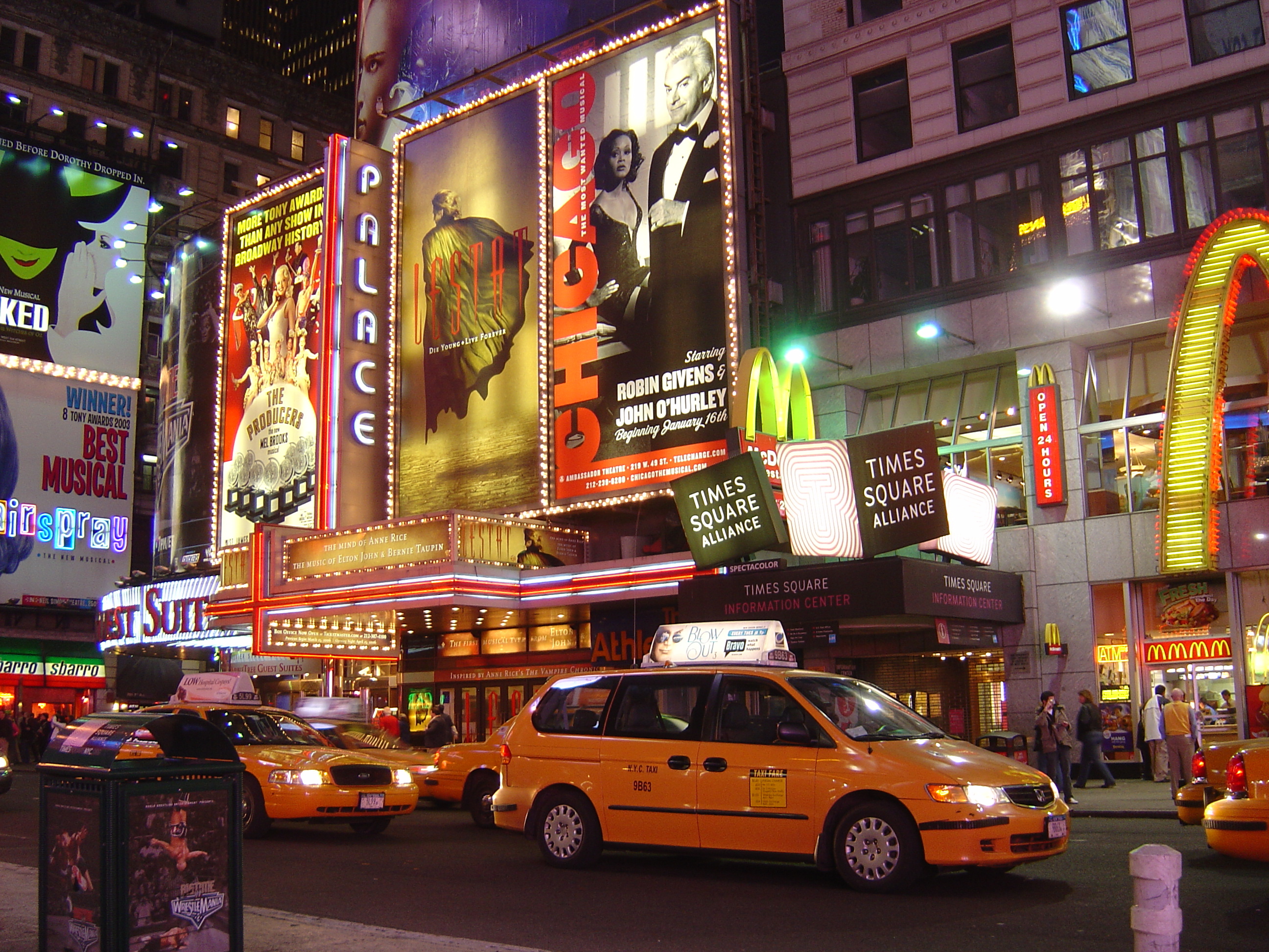 Picture United States New York Time Square 2006-03 55 - Around Time Square