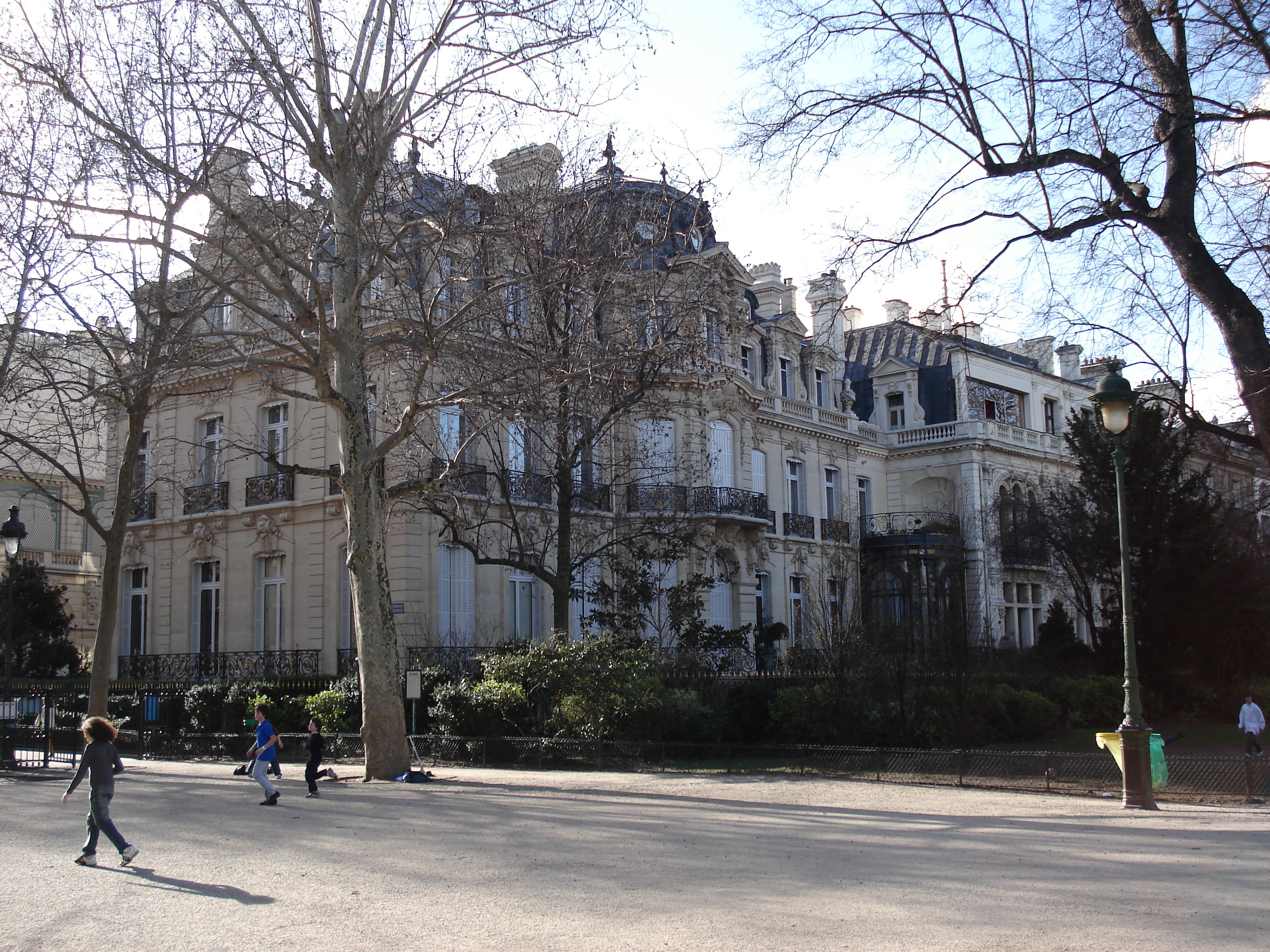 Picture France Paris Monceau Garden 2006-03 39 - Tours Monceau Garden